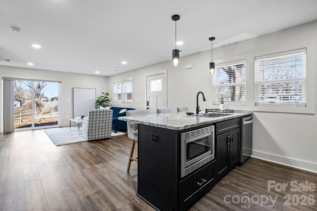 1713 Davis Park Road — Gastonia