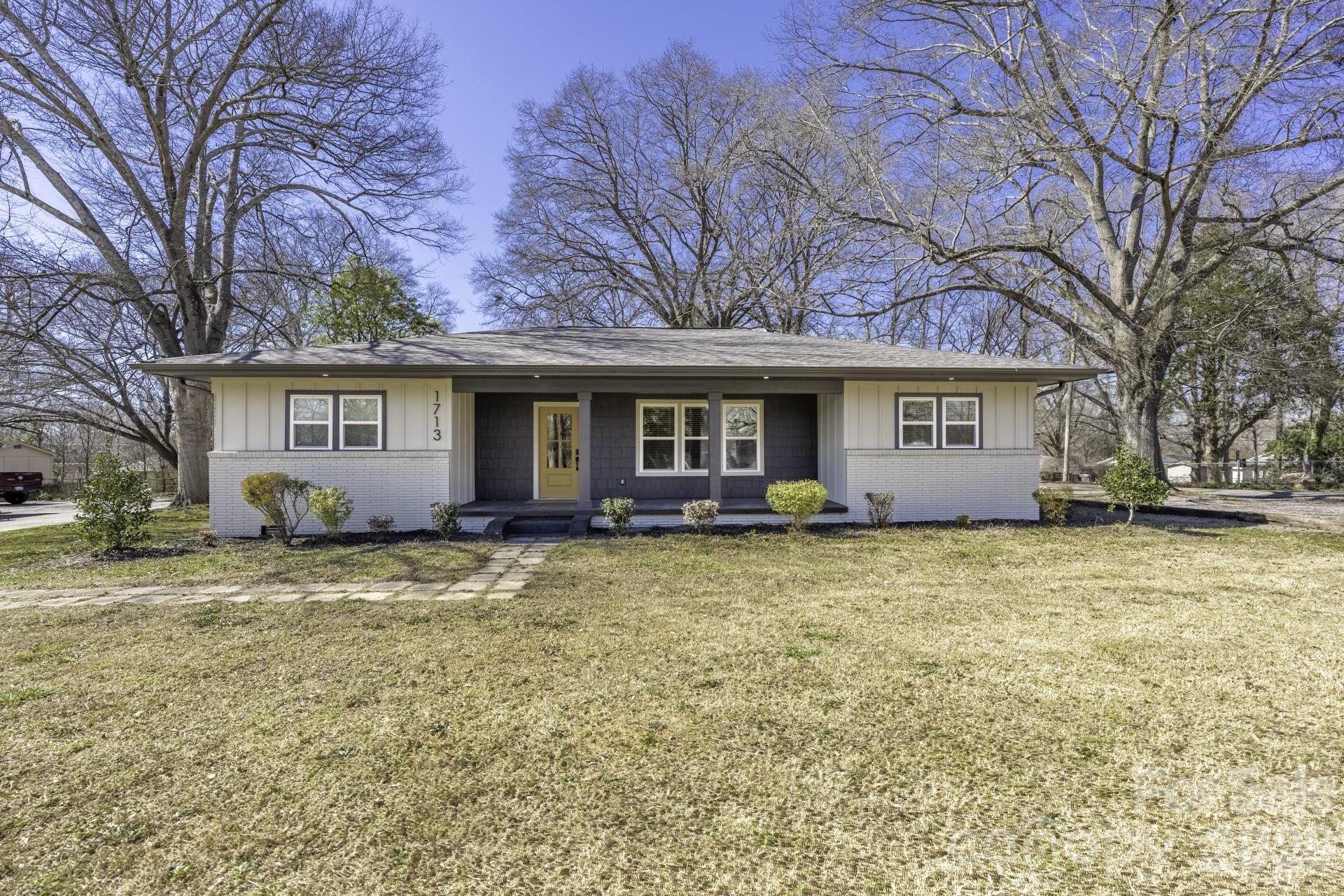 1713 Davis Park Road — Gastonia