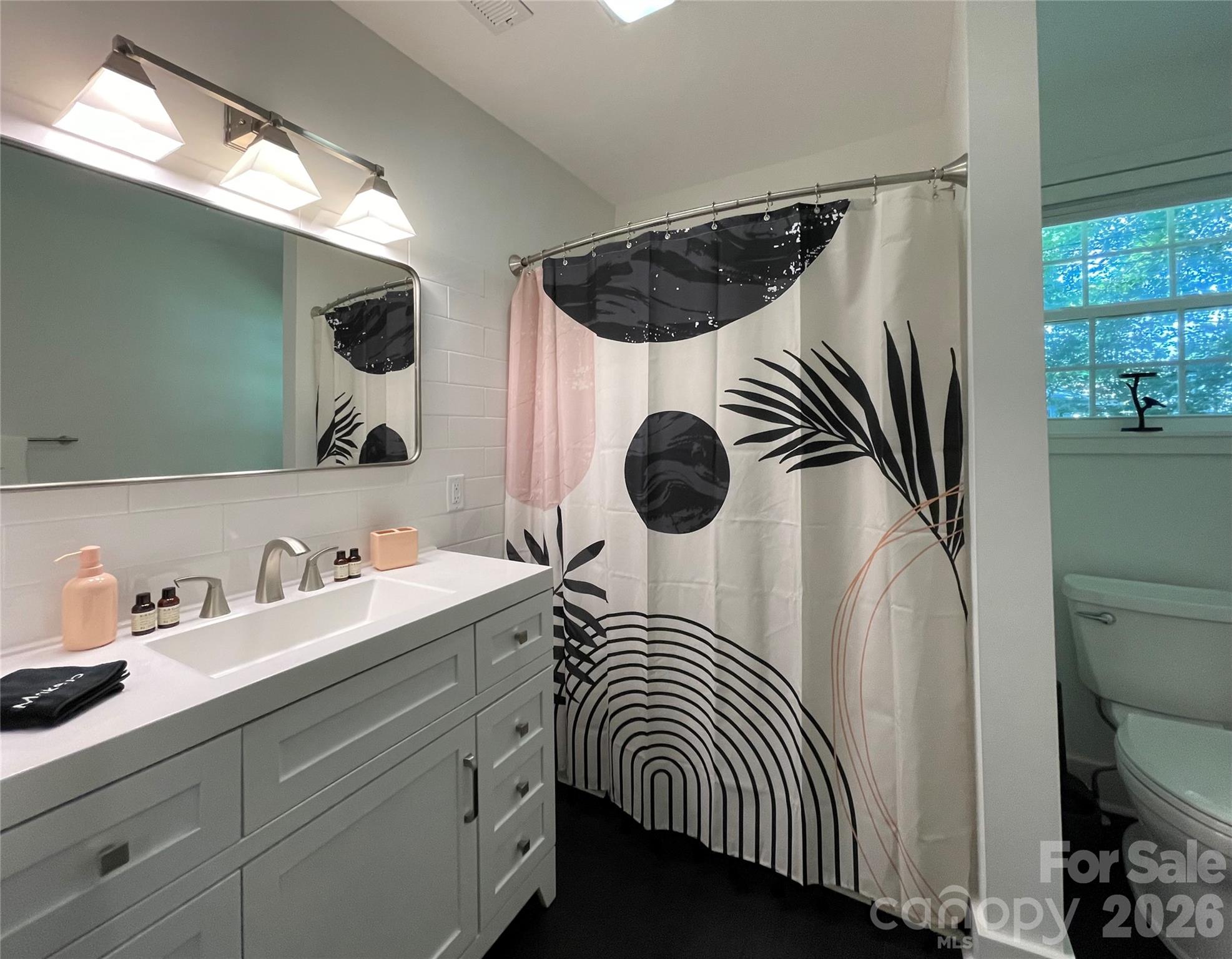 115 Powell Street — Swannanoa
