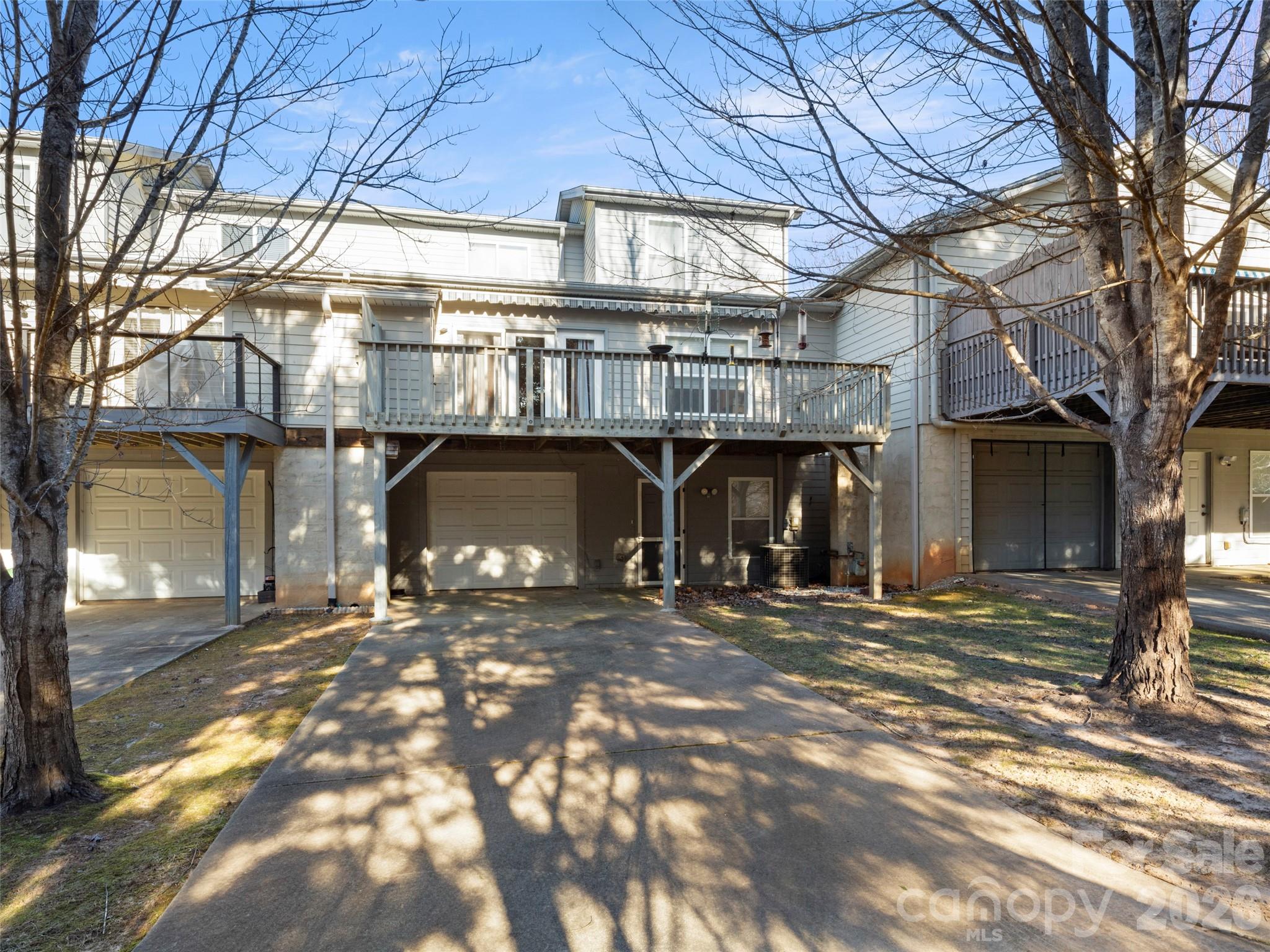 4 Holiday Drive — Arden