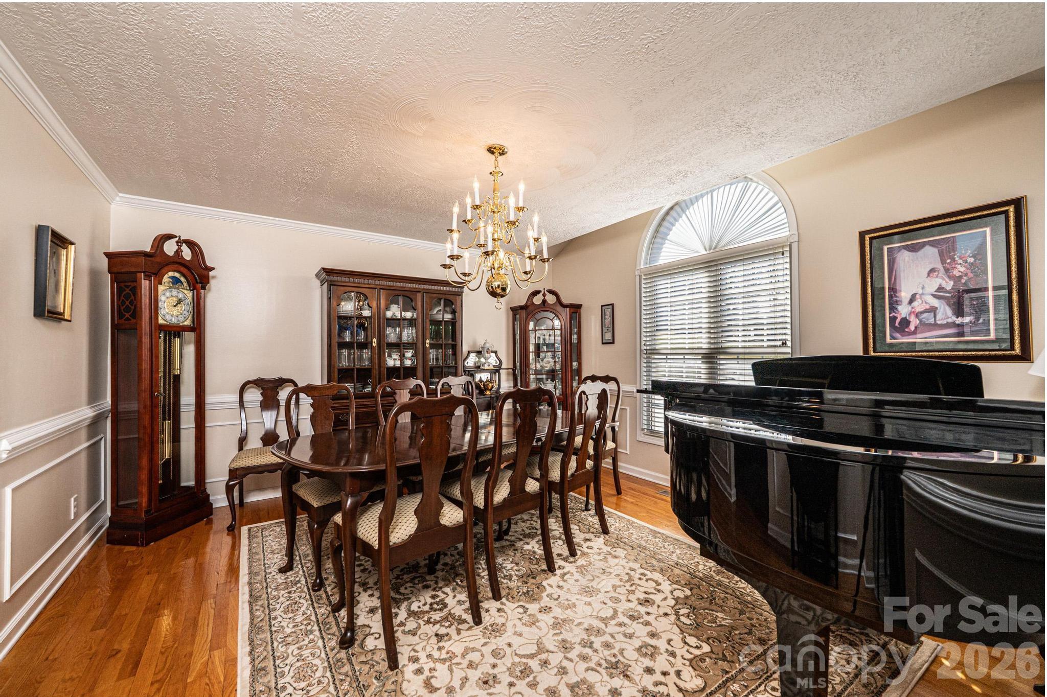 2576 Rolling Ridge Drive — Hickory