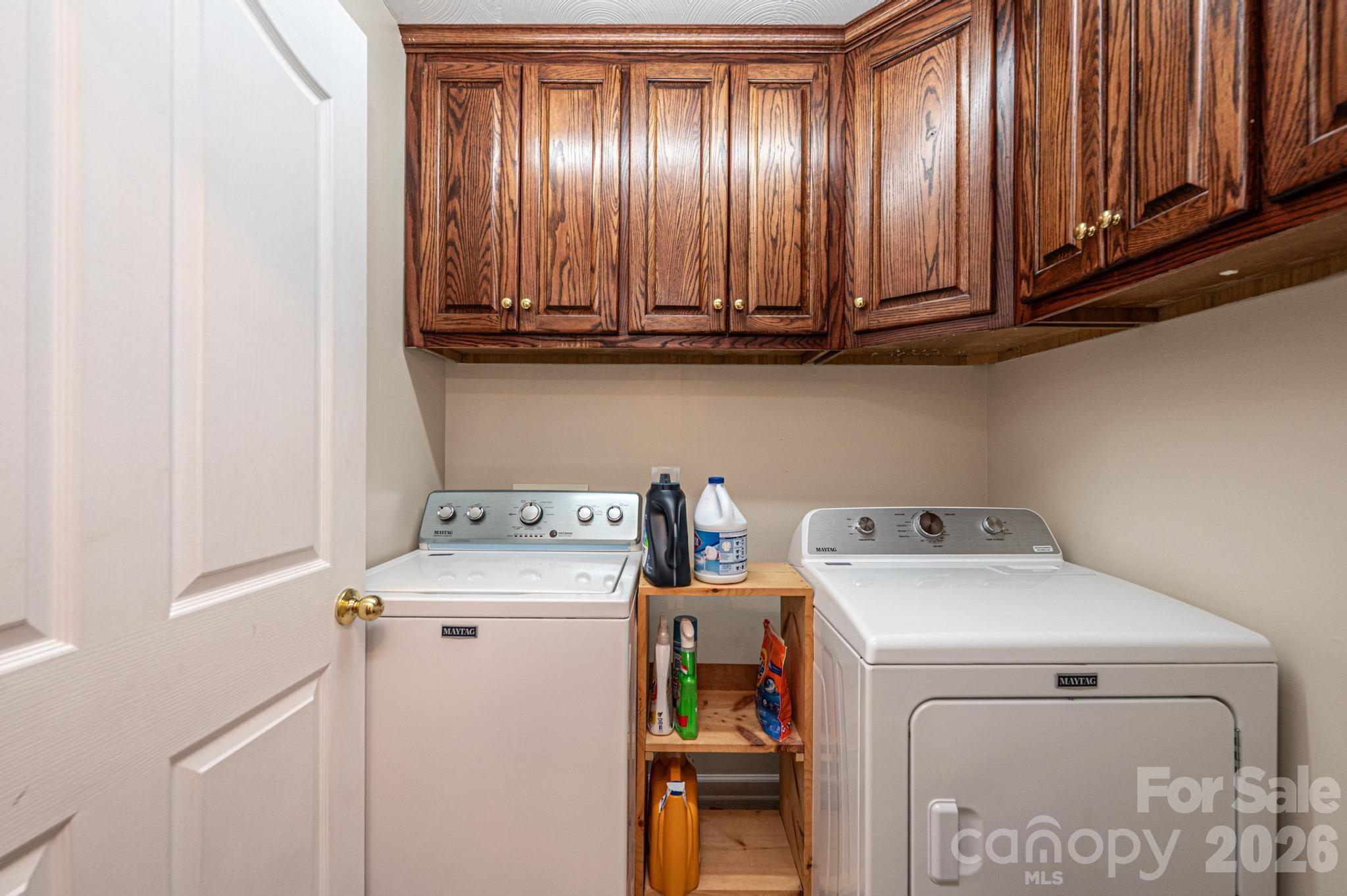 2576 Rolling Ridge Drive — Hickory