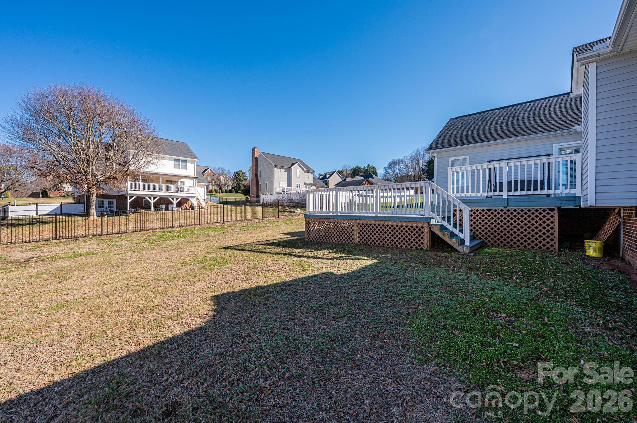 2576 Rolling Ridge Drive — Hickory