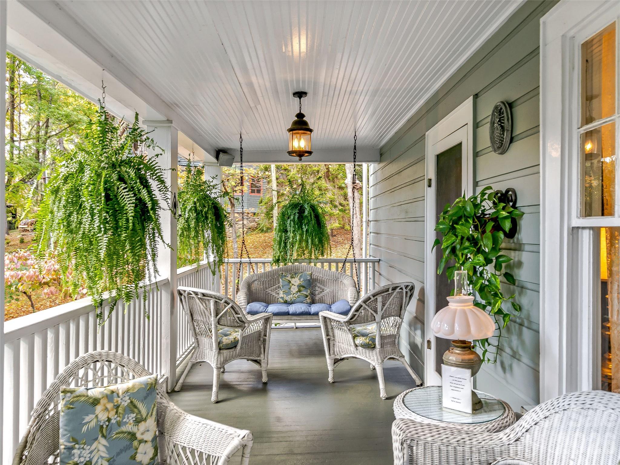 67 Cherokee Road — Asheville