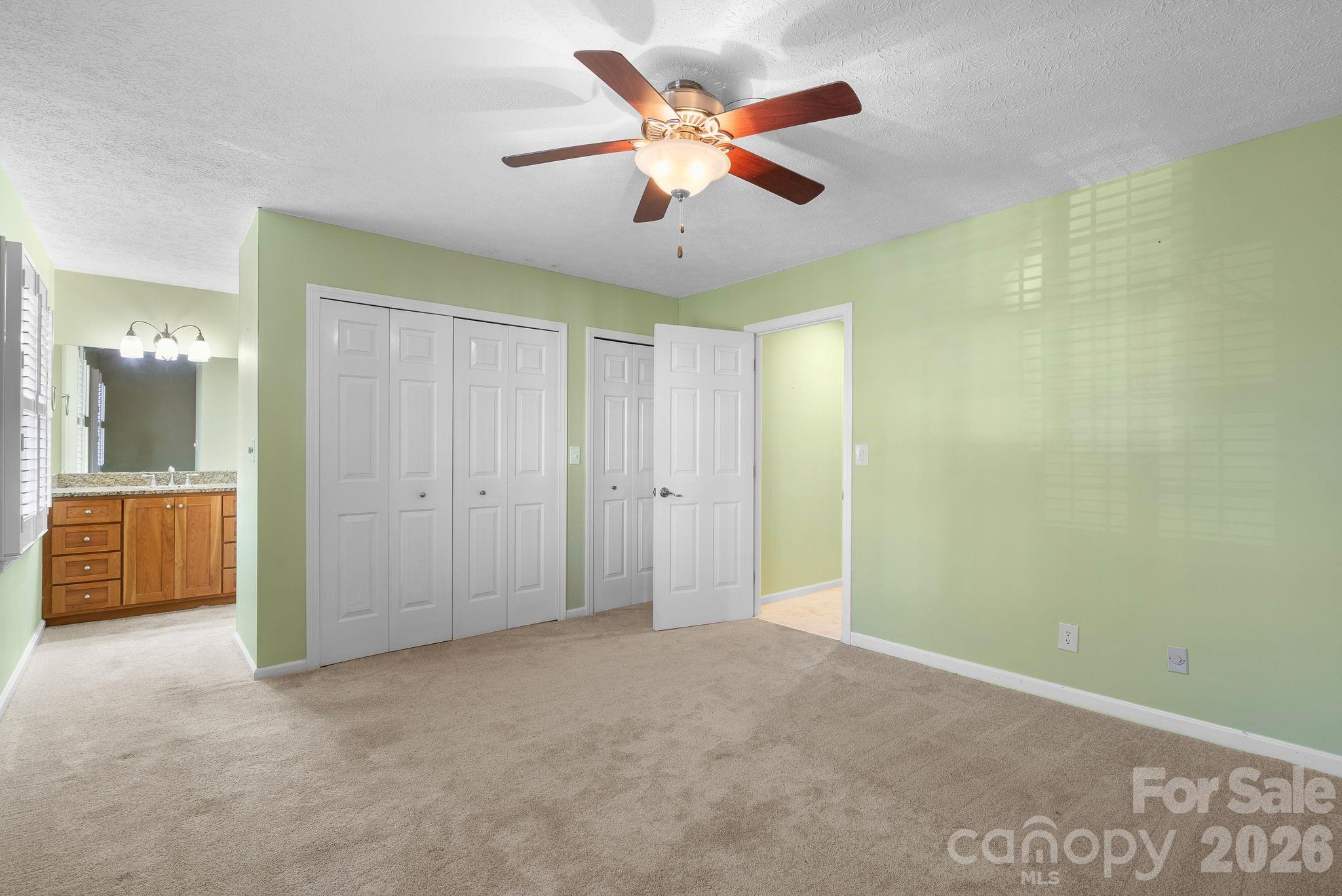 1411 Kensington Road — Hendersonville