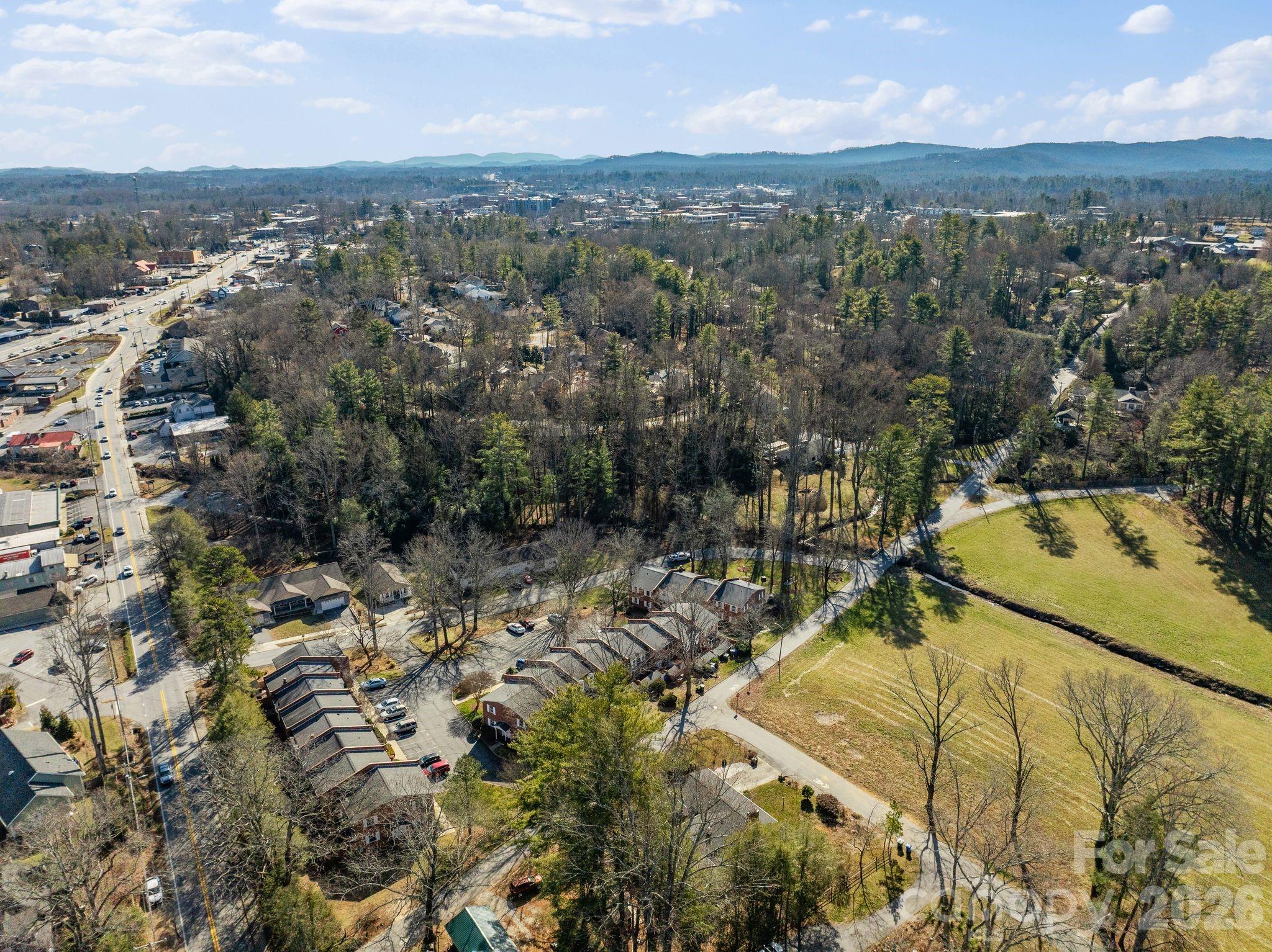 1411 Kensington Road — Hendersonville
