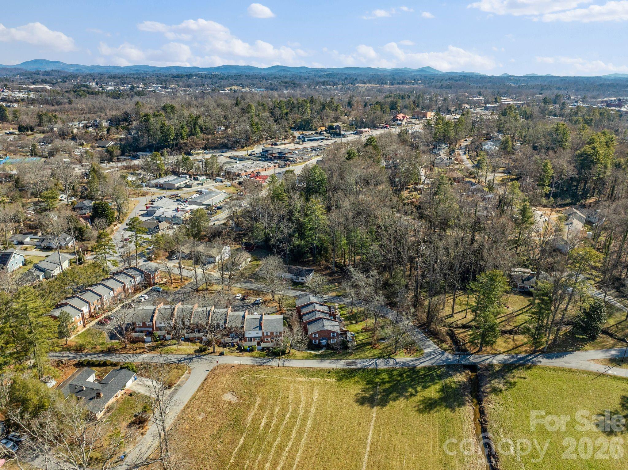 1411 Kensington Road — Hendersonville