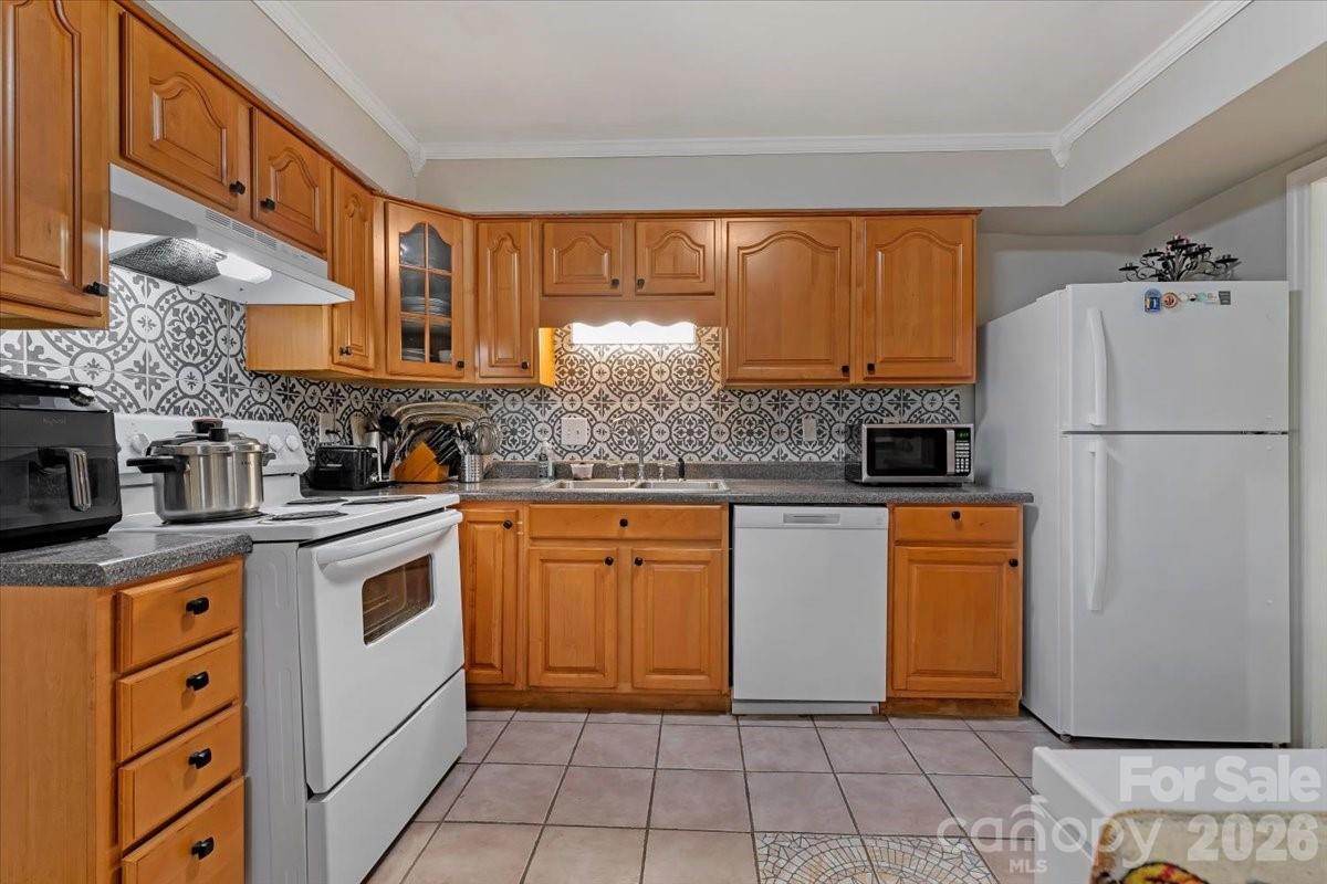 7920 Shady Oak Trail — Charlotte