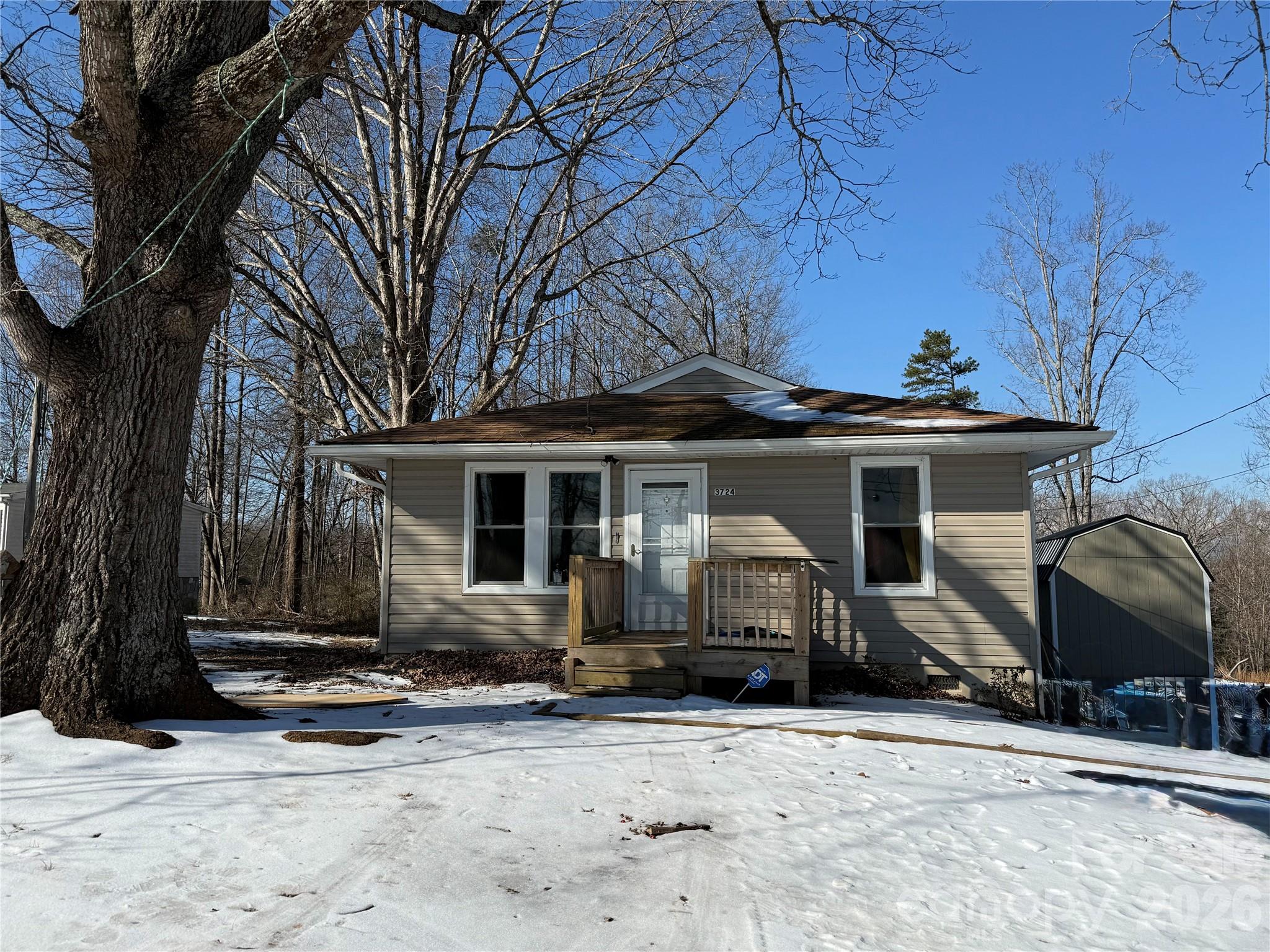 3724 Kathy Road — Morganton