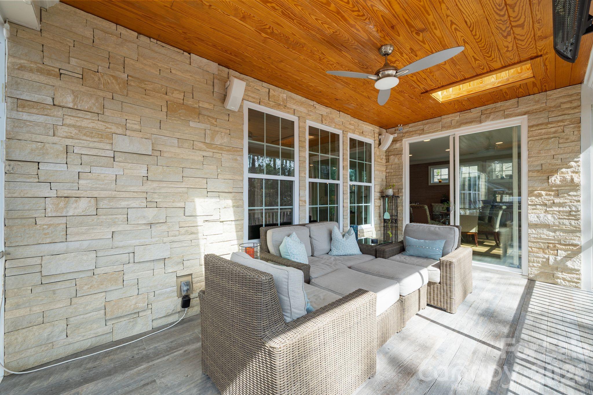 2404 Island Lake Drive — Charlotte
