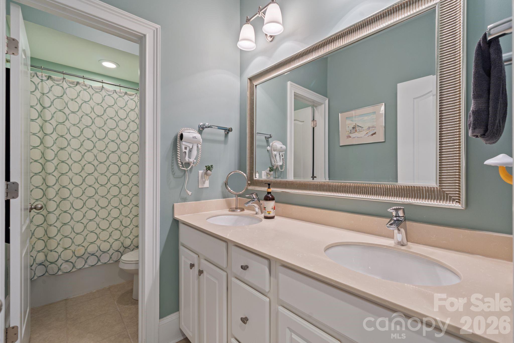 2404 Island Lake Drive — Charlotte