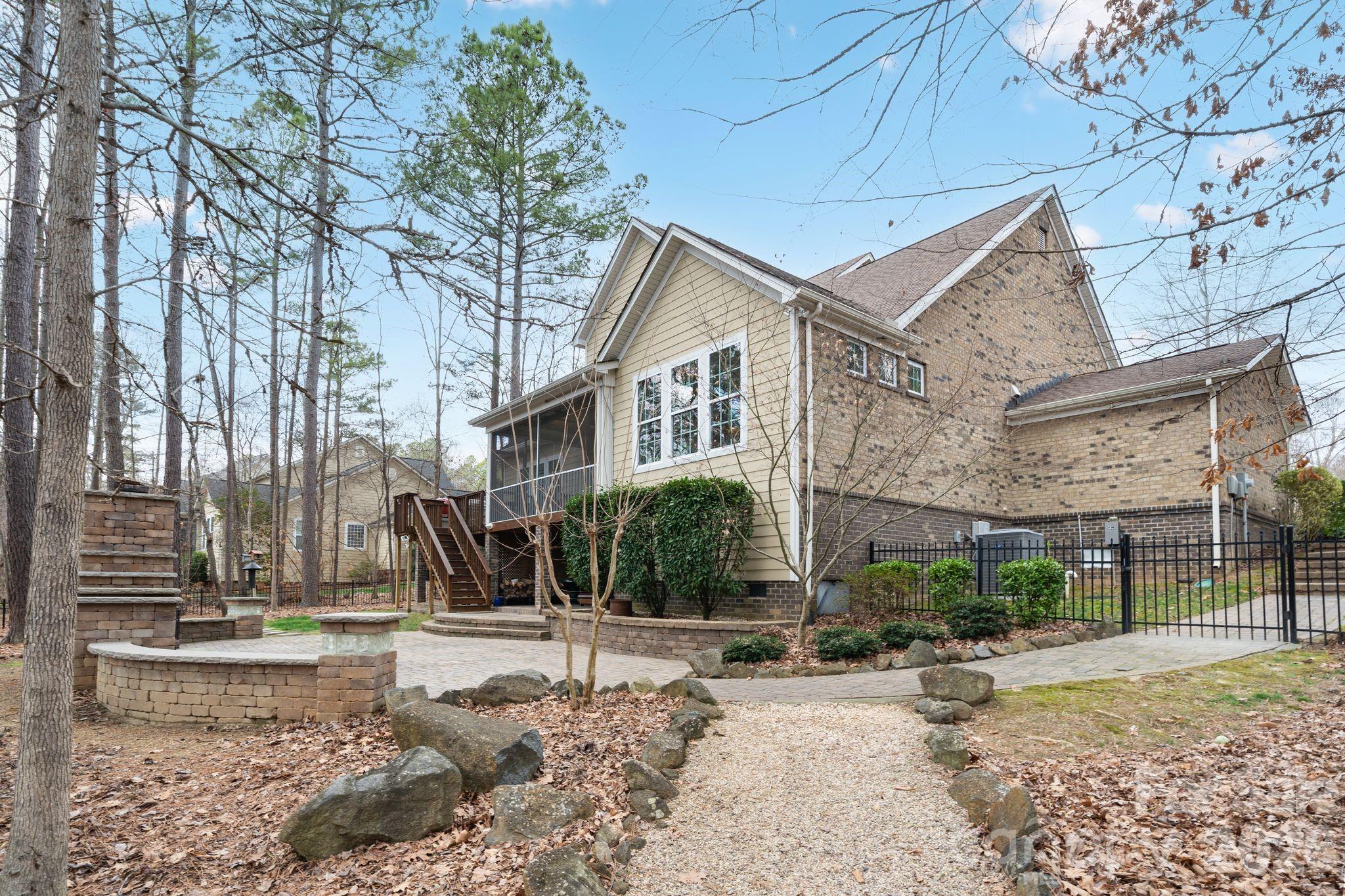2404 Island Lake Drive — Charlotte