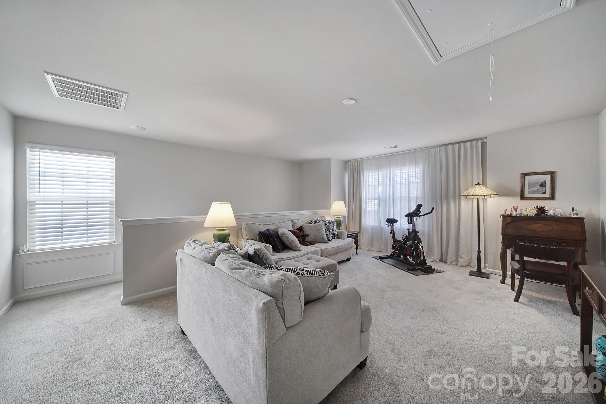 6521 Gopher Road — Lancaster