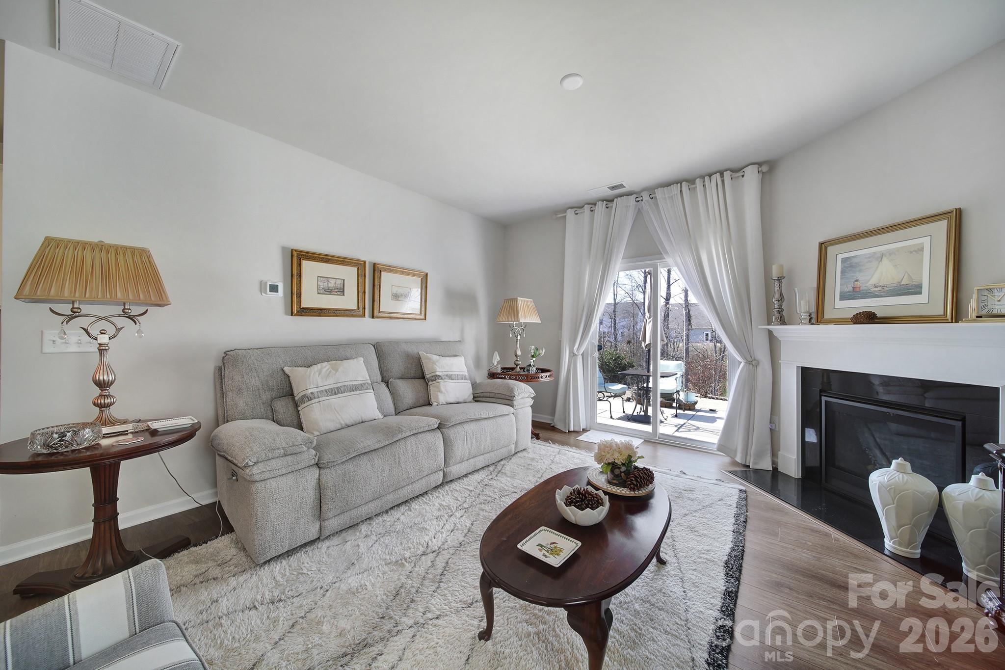 6521 Gopher Road — Lancaster