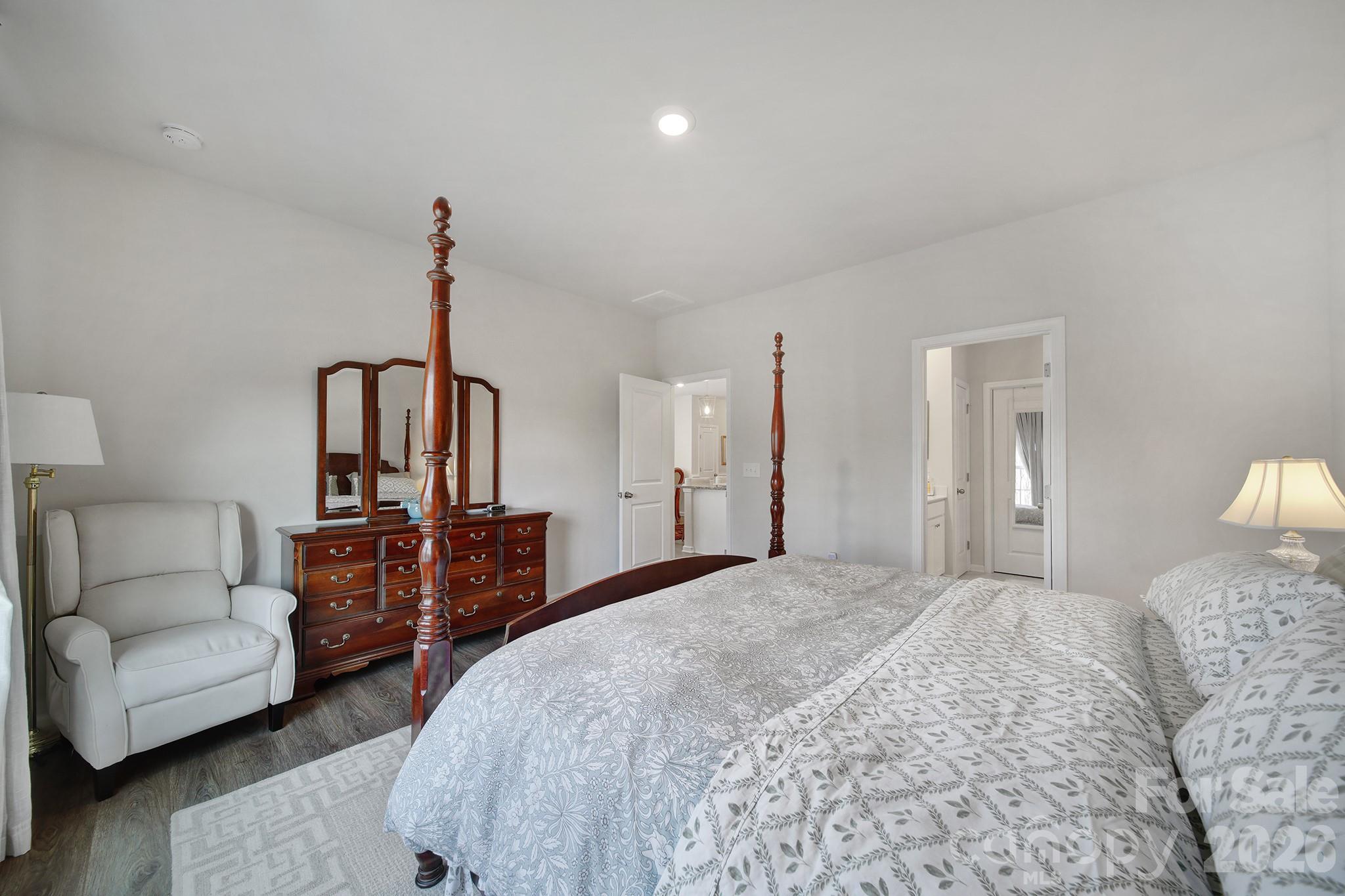 6521 Gopher Road — Lancaster