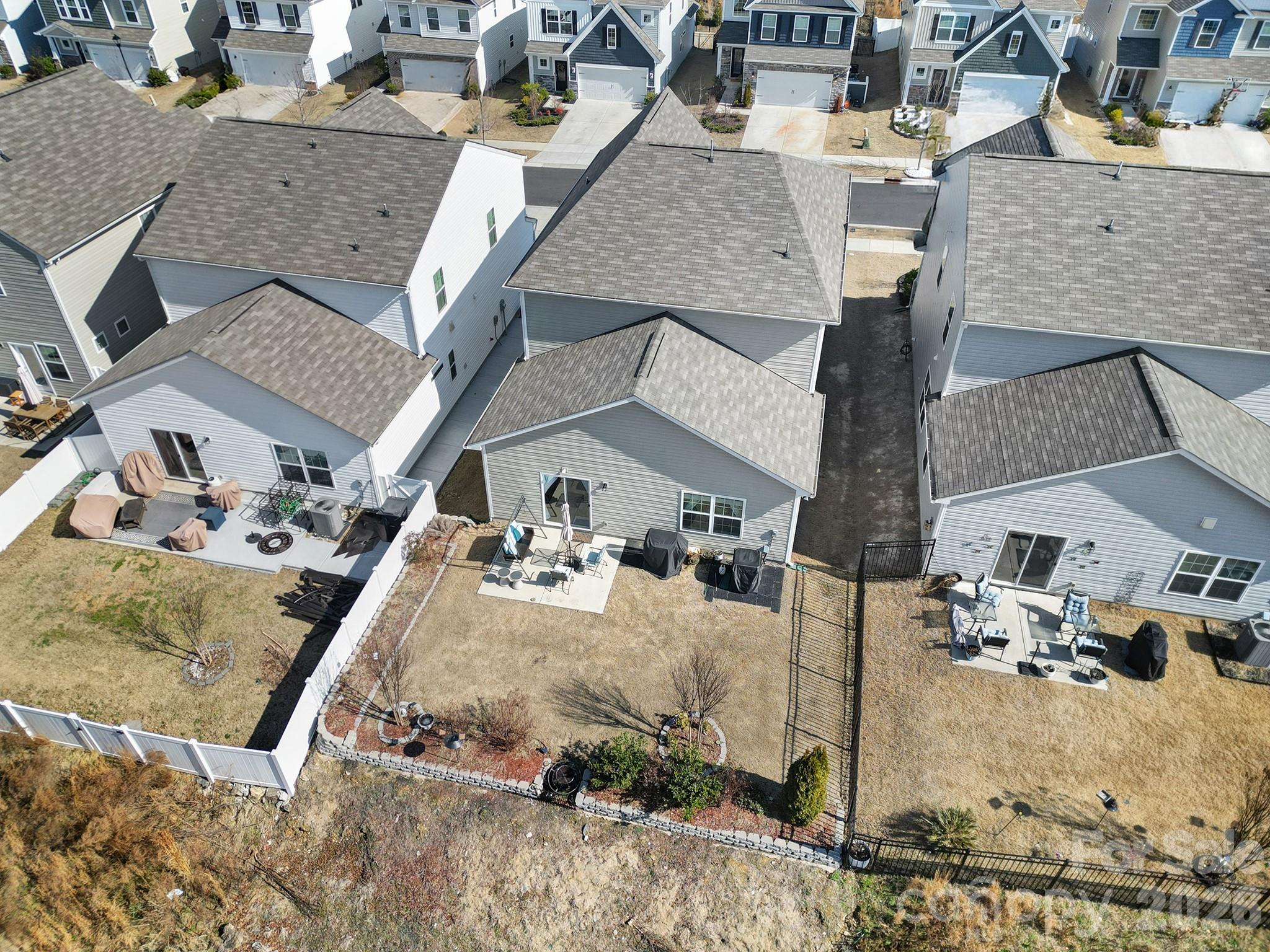 6521 Gopher Road — Lancaster