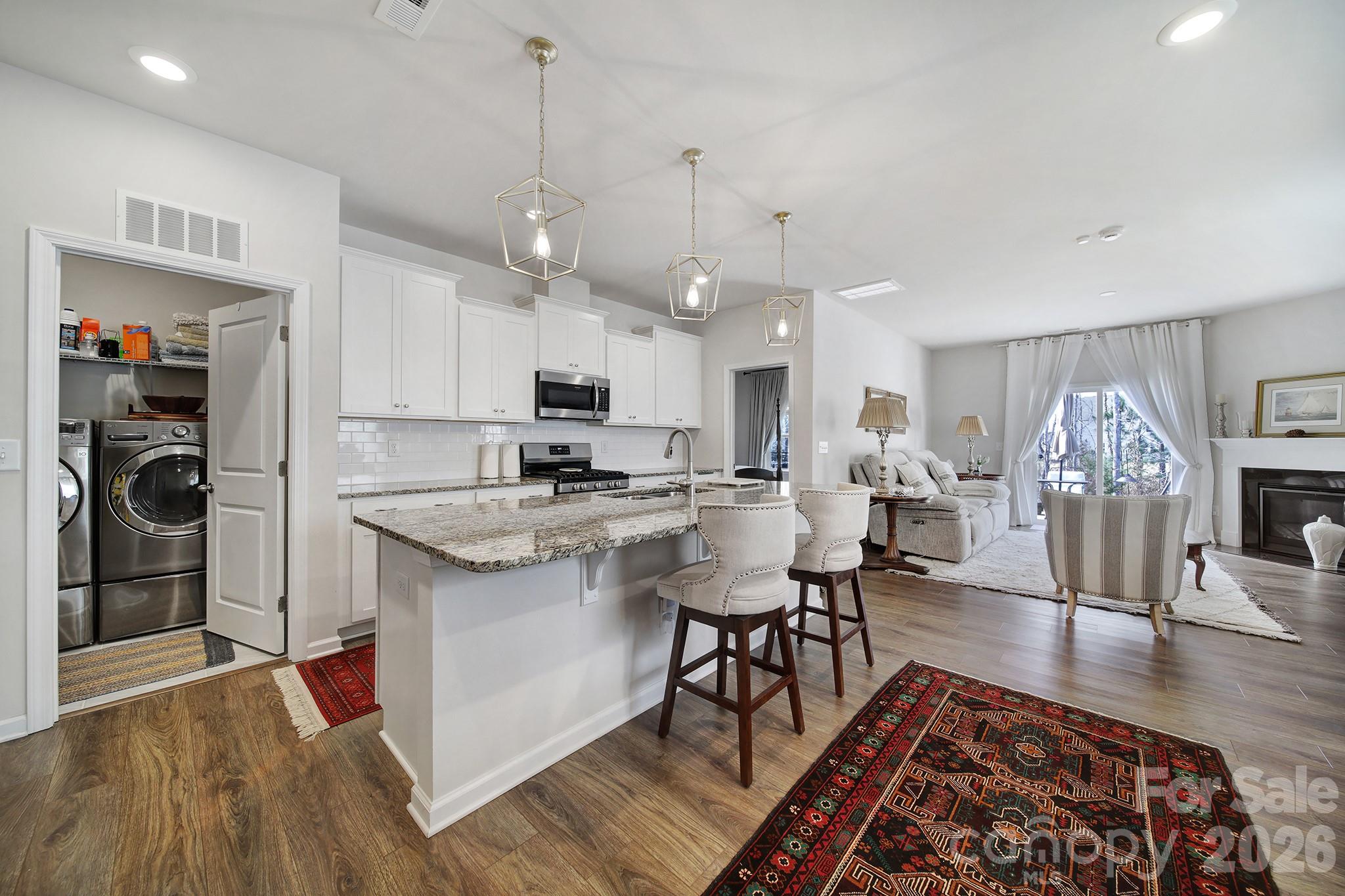 6521 Gopher Road — Lancaster