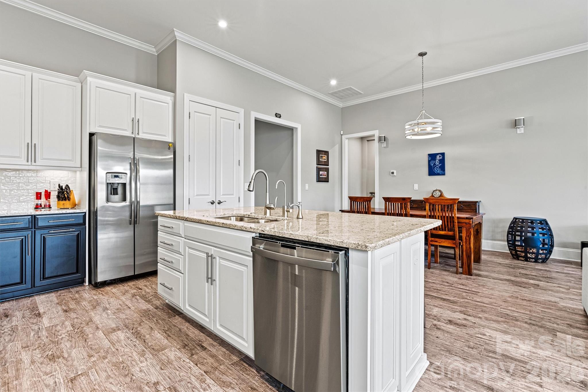 8718 Festival Way — Charlotte