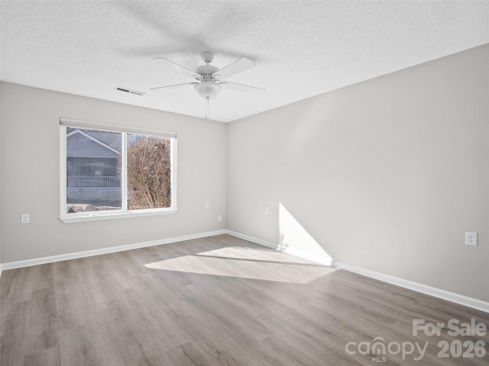 102 Llama Way — Black Mountain