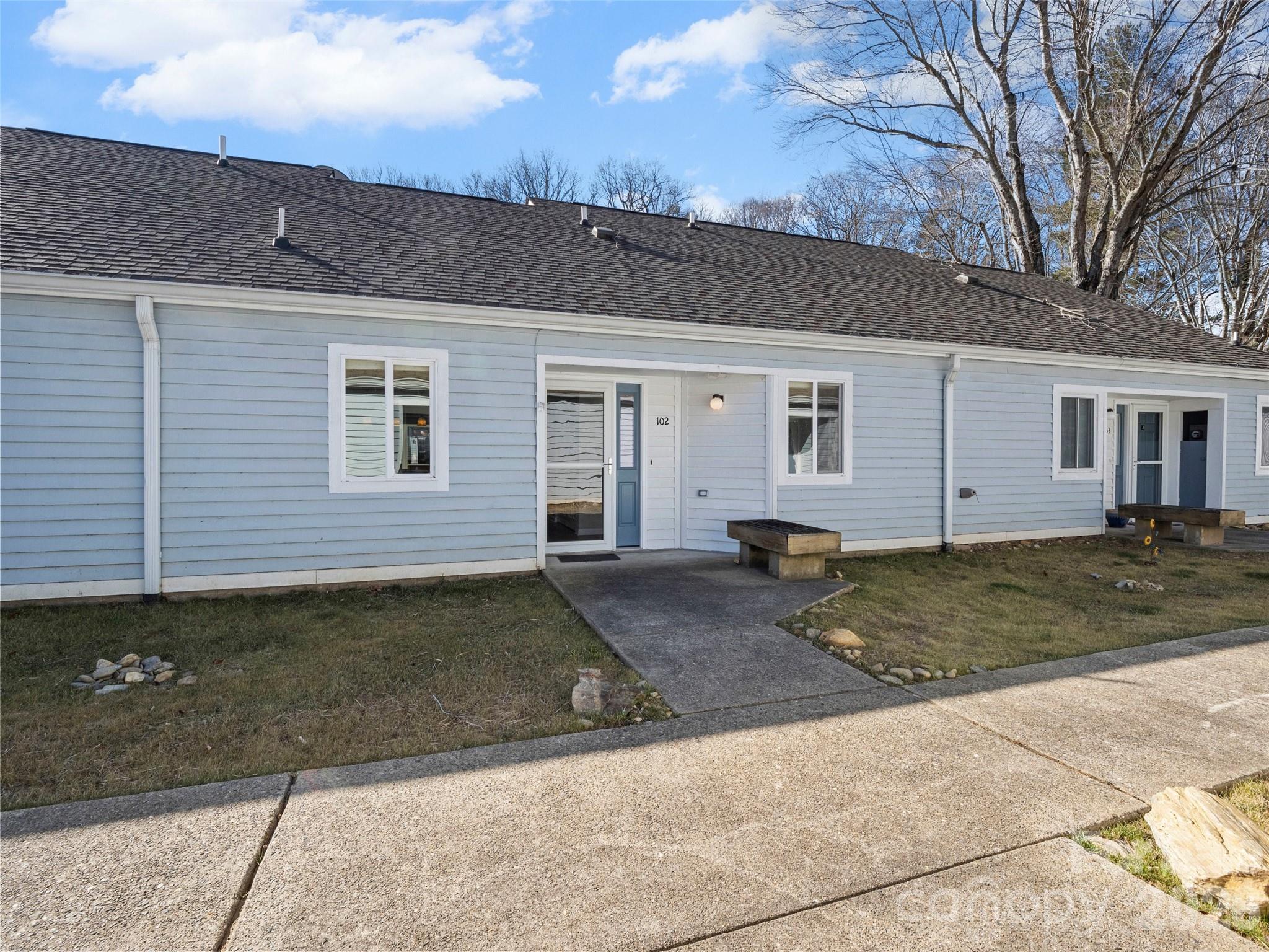 102 Llama Way — Black Mountain