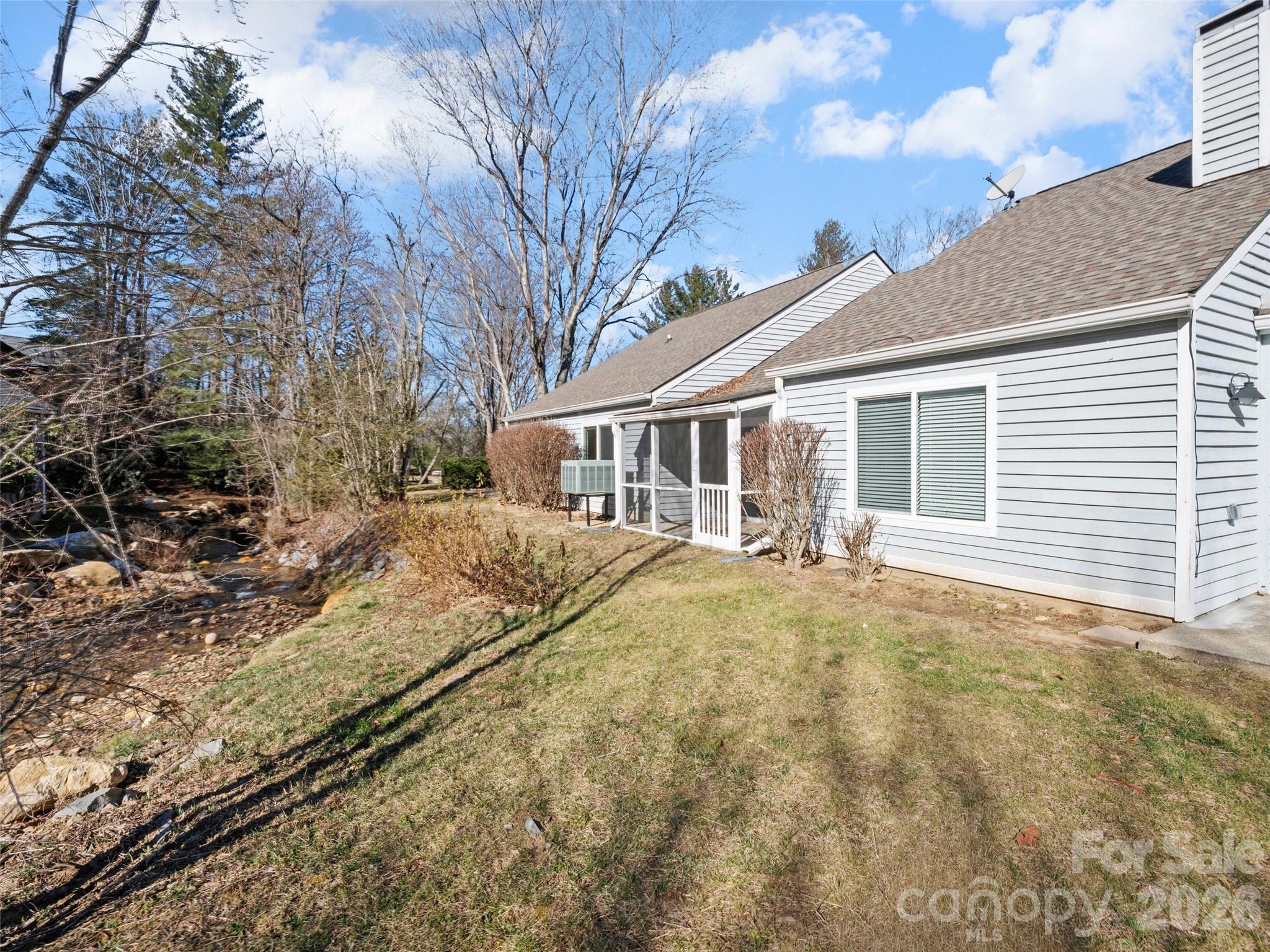 102 Llama Way — Black Mountain