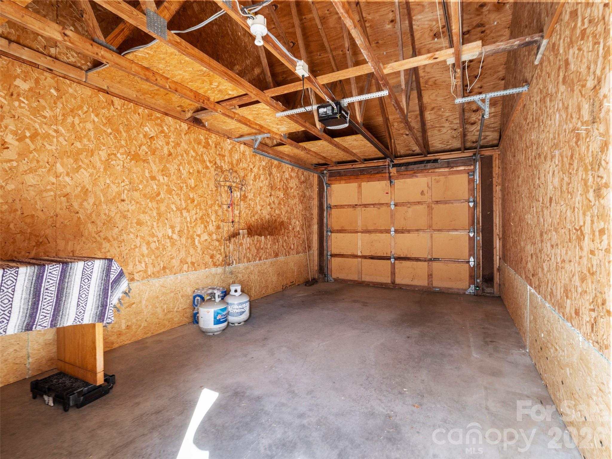102 Llama Way — Black Mountain