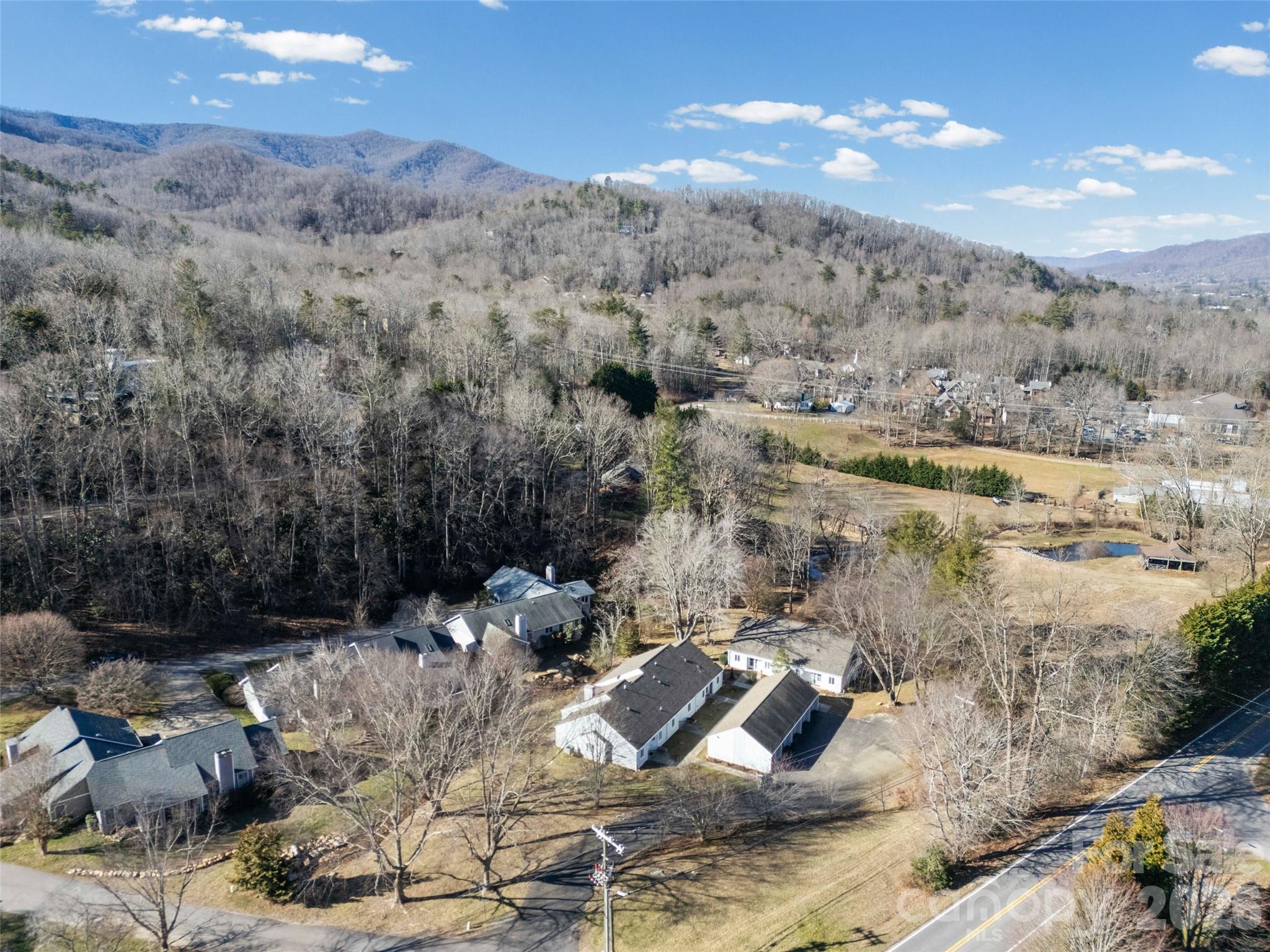 102 Llama Way — Black Mountain