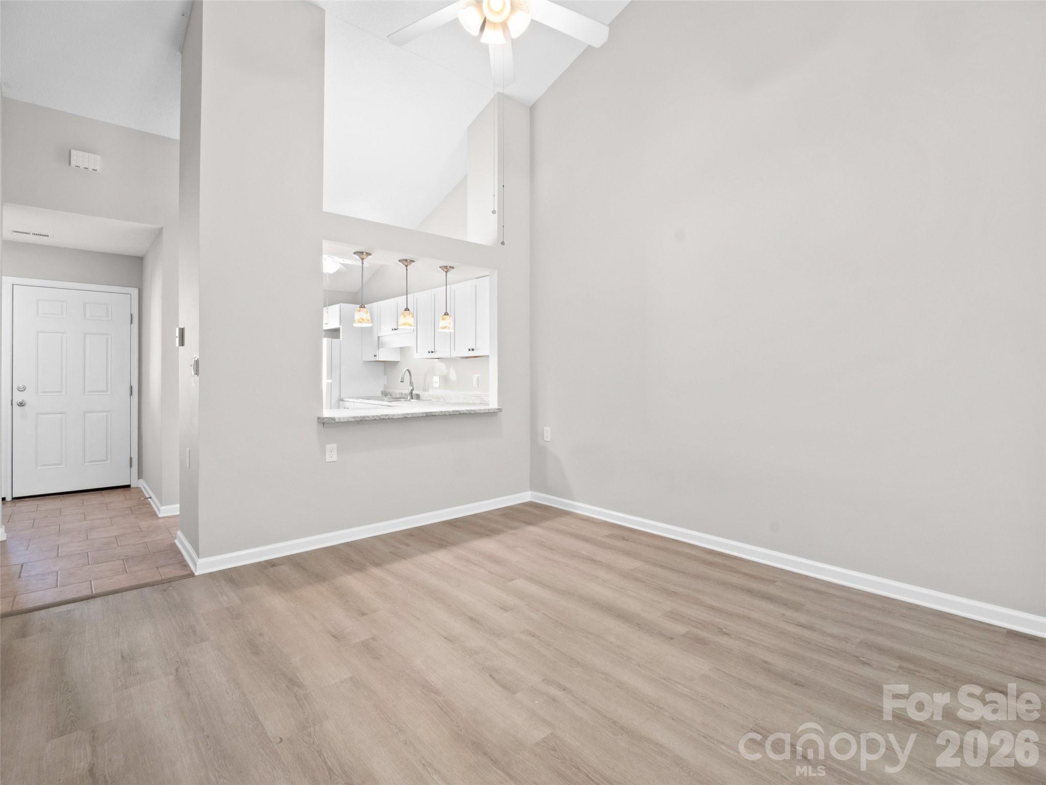 102 Llama Way — Black Mountain