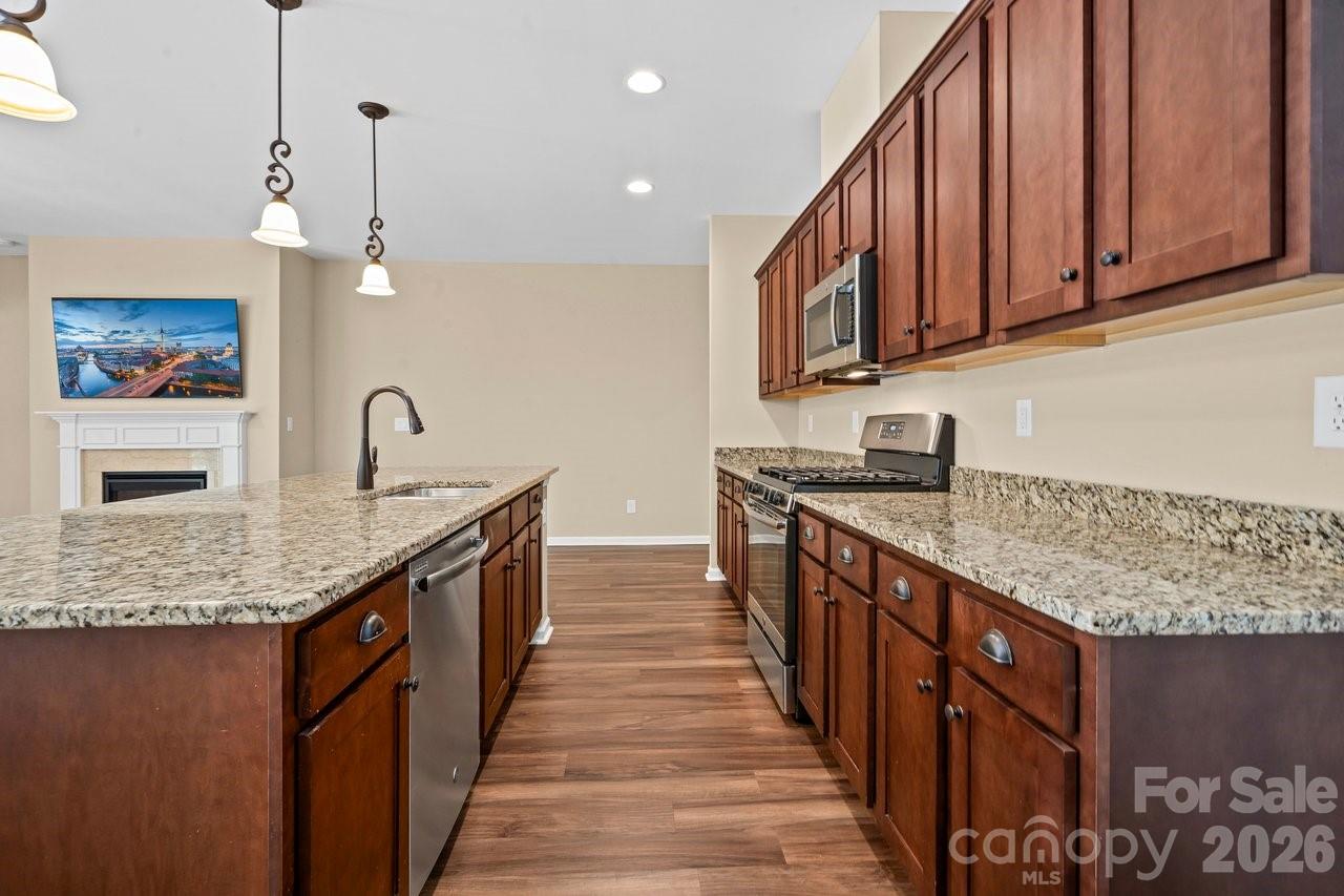4843 Looking Glass Trail — Denver