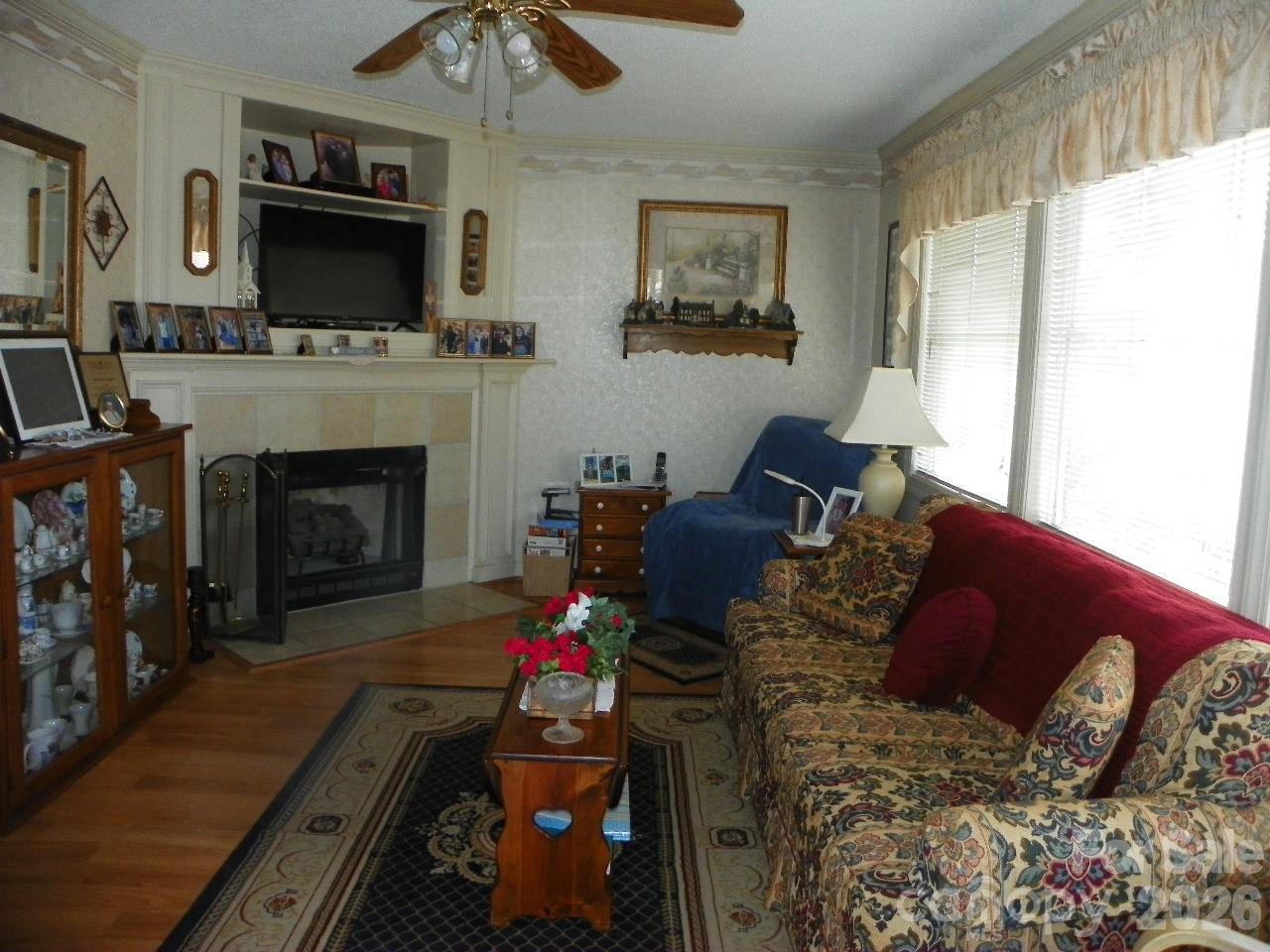 133 Pier Avenue — New London