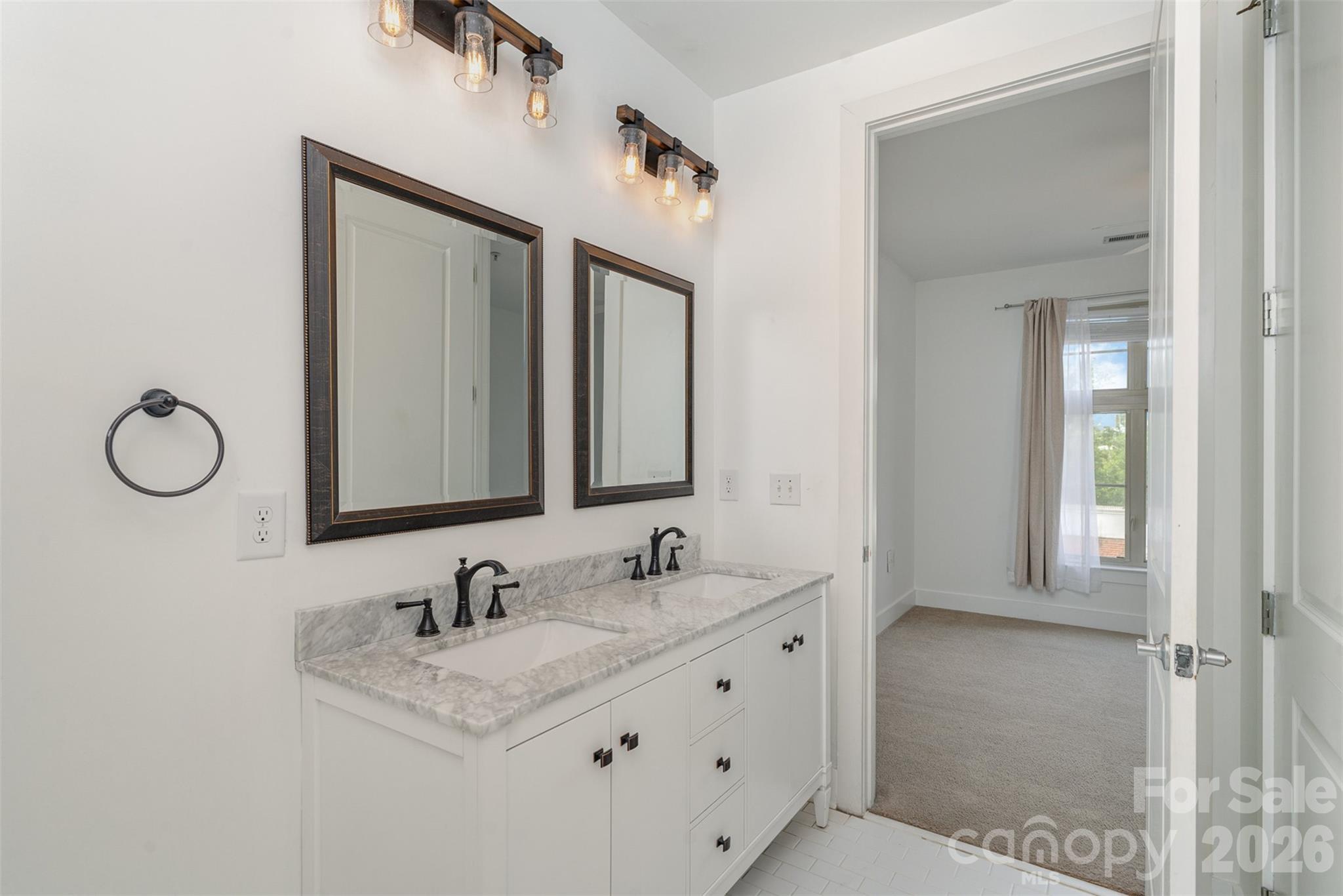 1101 W 1st Street #307 — Charlotte