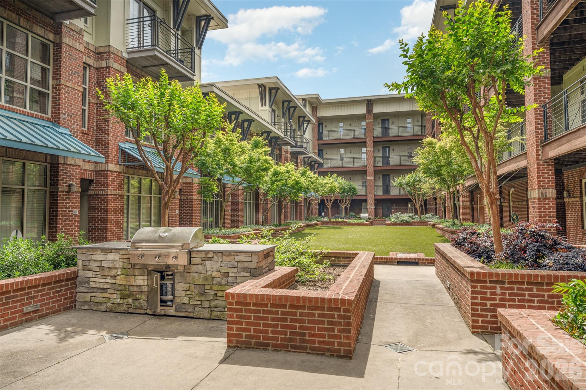 1101 W 1st Street #307 — Charlotte