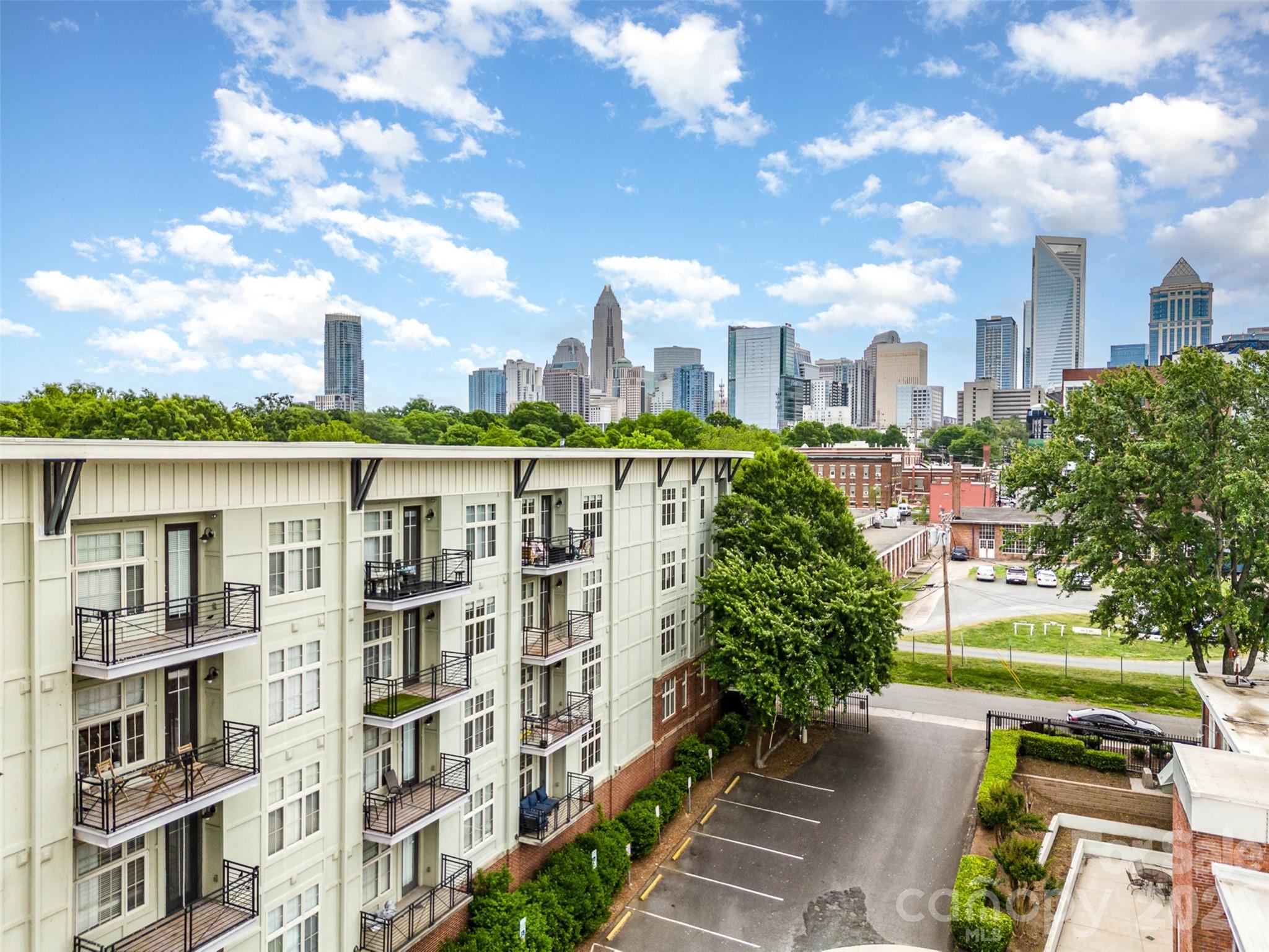 1101 W 1st Street #307 — Charlotte