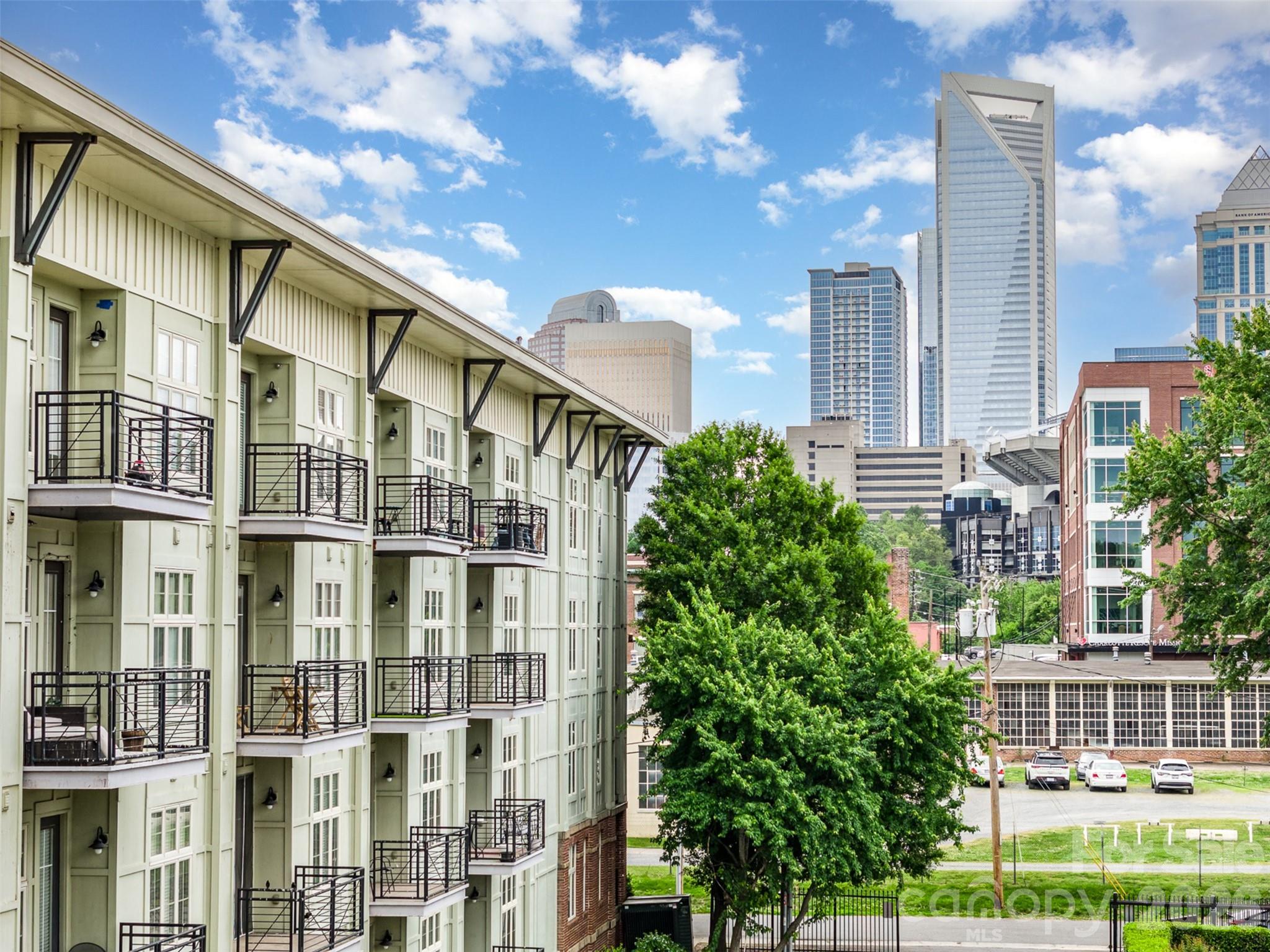 1101 W 1st Street #307 — Charlotte