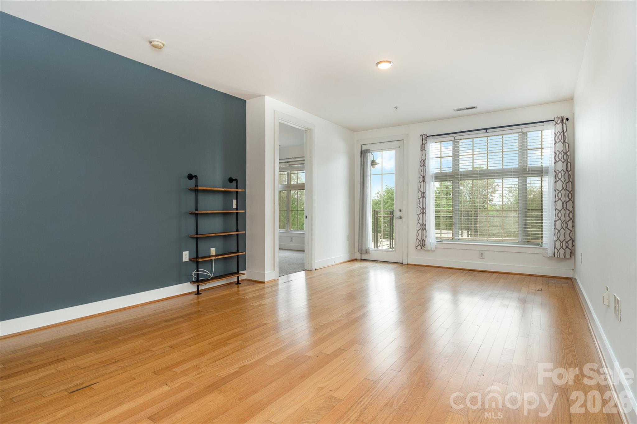 1101 W 1st Street #307 — Charlotte