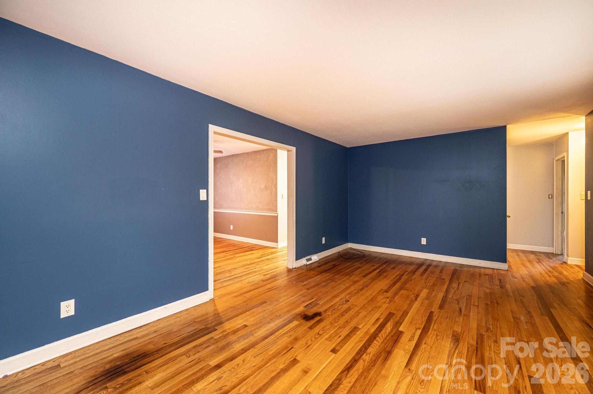 620 Diamondhead Drive NE — Lenoir