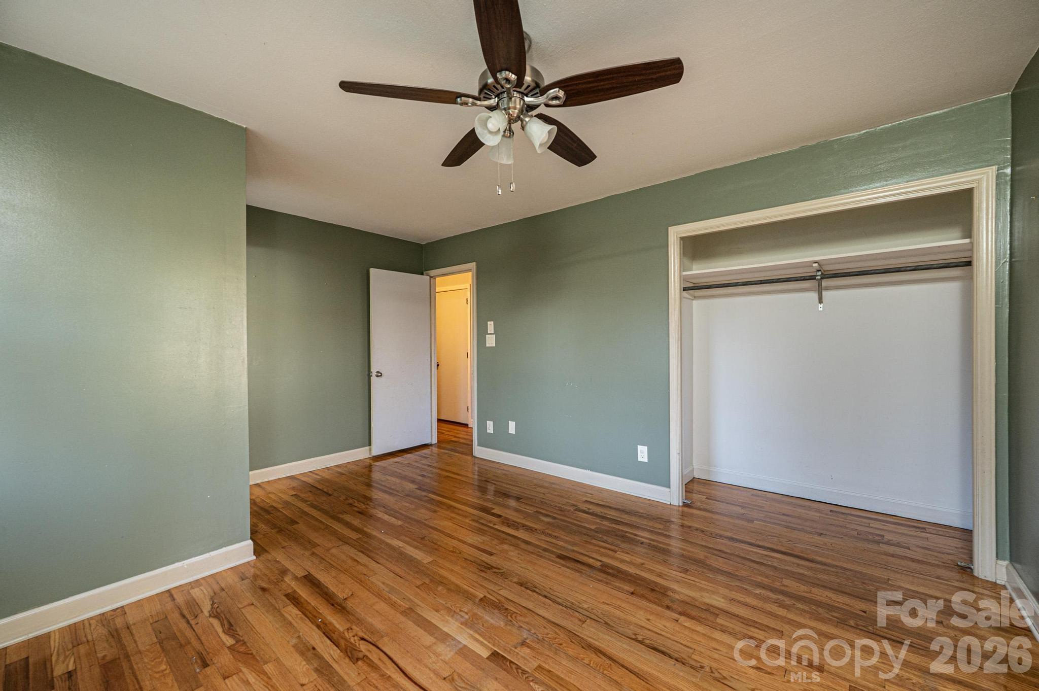 620 Diamondhead Drive NE — Lenoir
