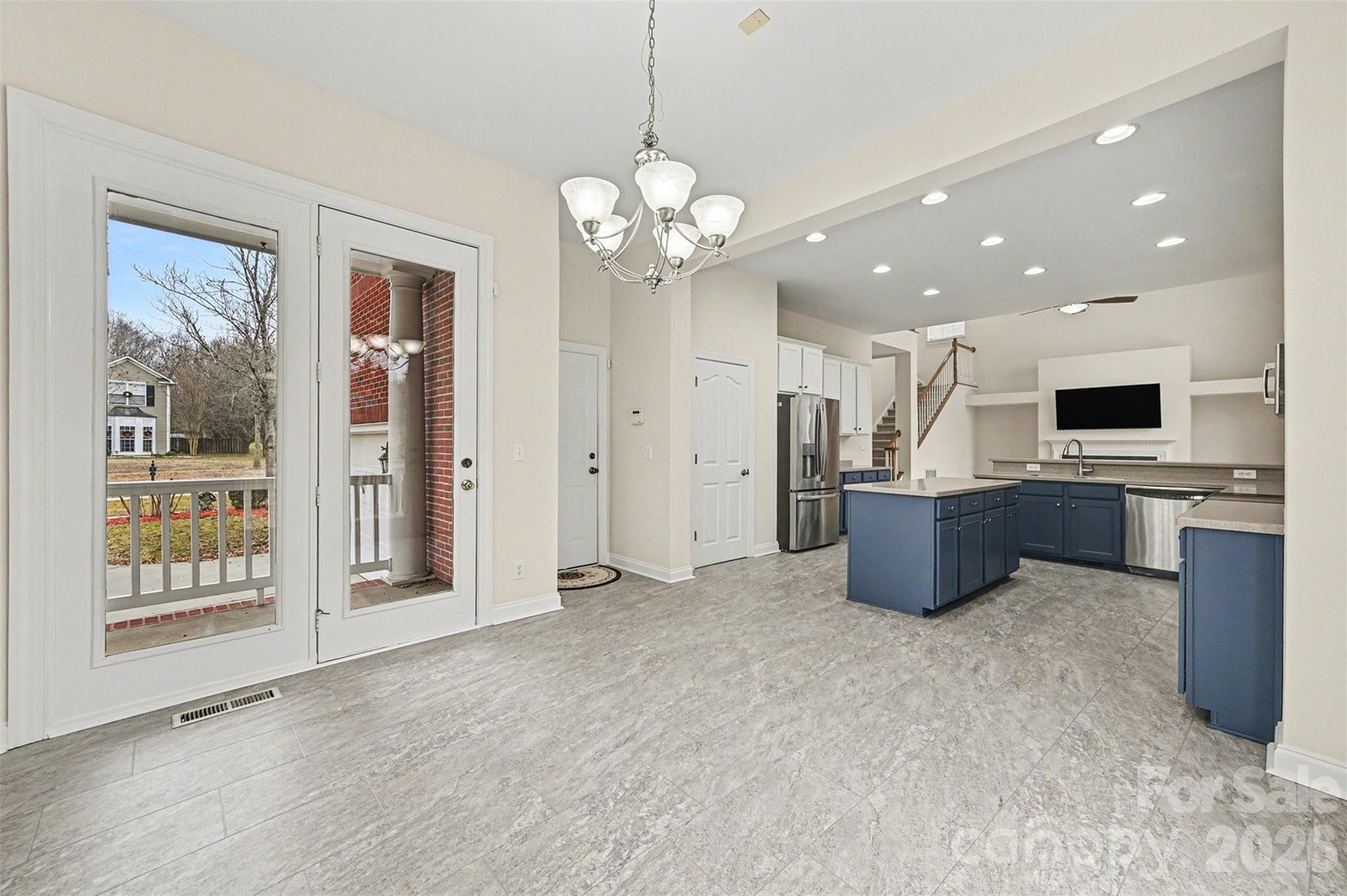 1305 Linden Glen Drive — Matthews