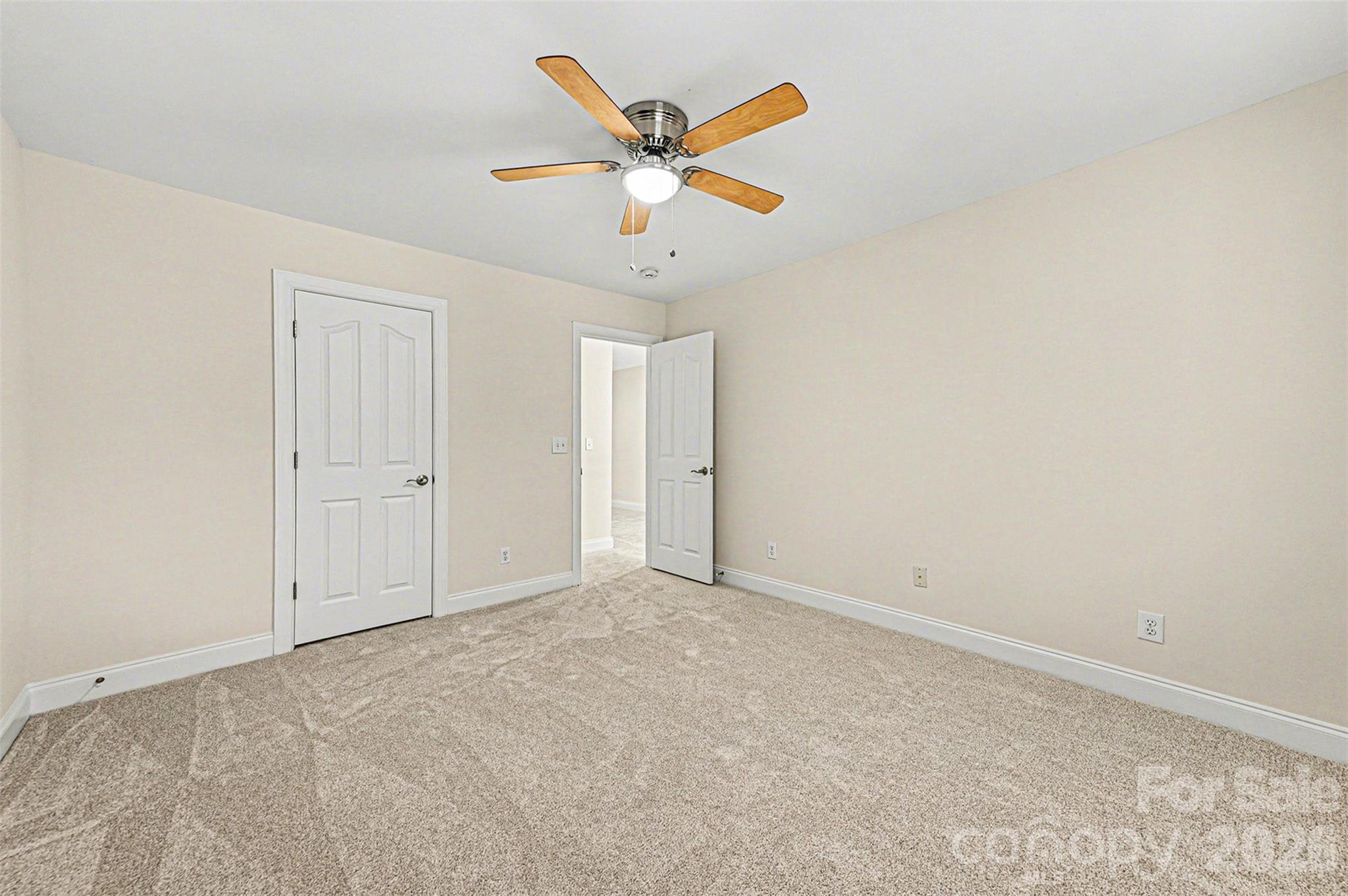 1305 Linden Glen Drive — Matthews