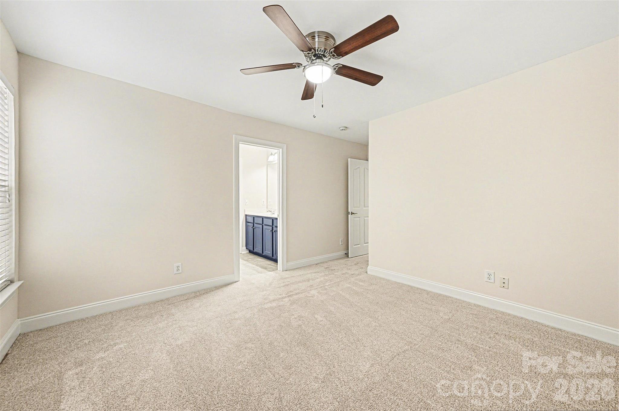 1305 Linden Glen Drive — Matthews
