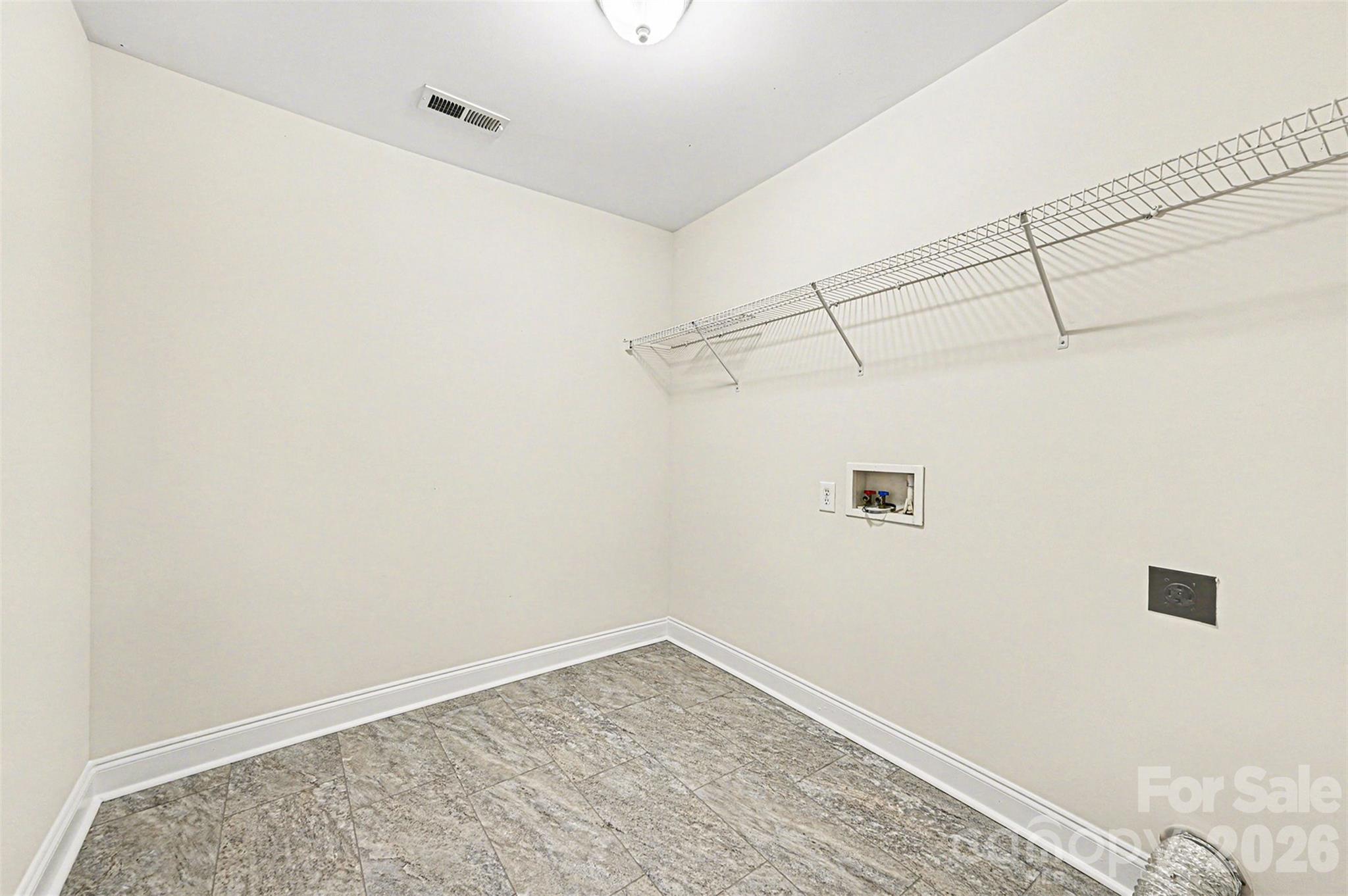 1305 Linden Glen Drive — Matthews