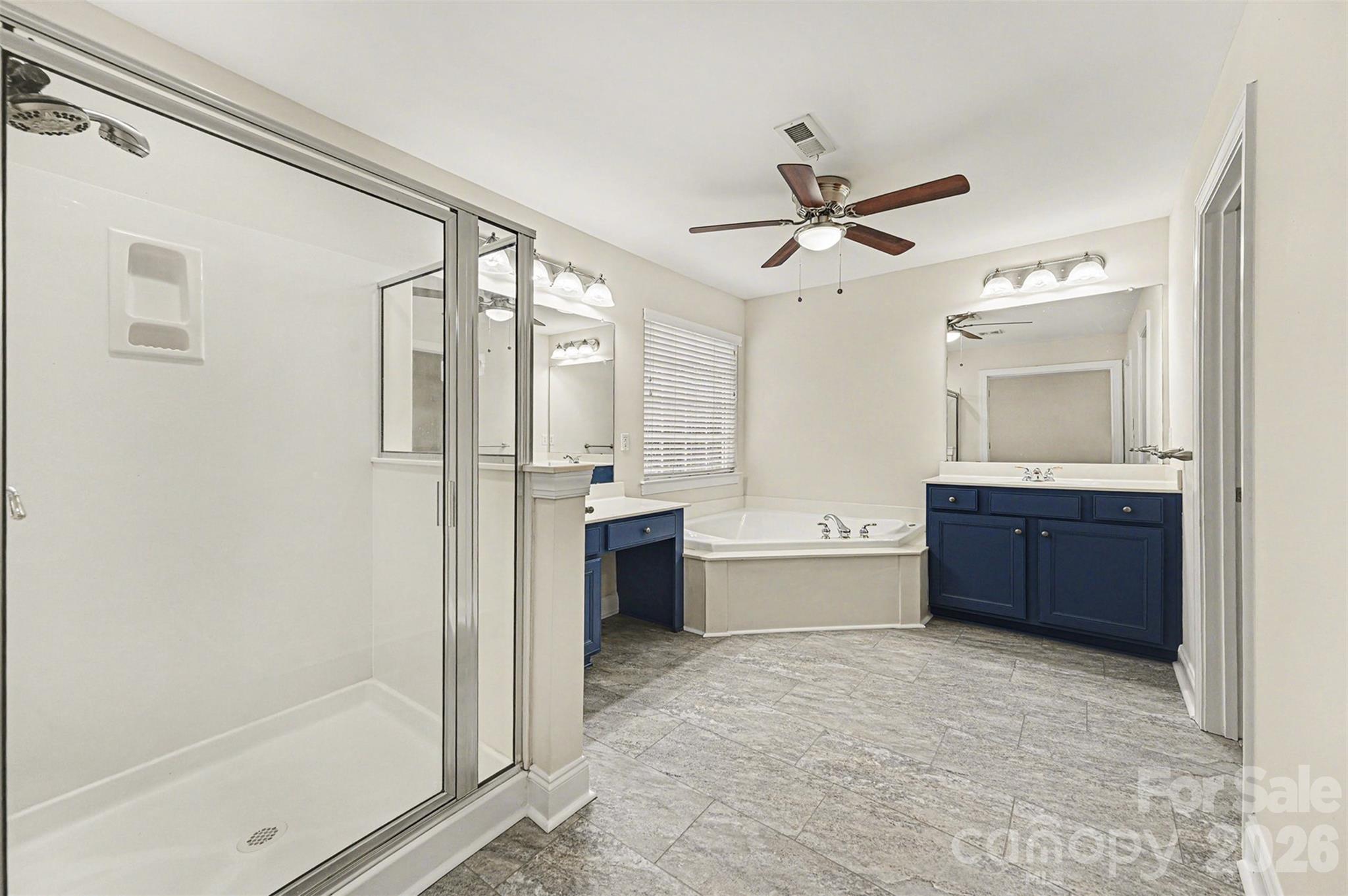 1305 Linden Glen Drive — Matthews