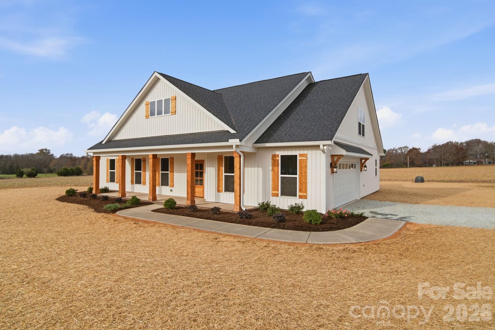 4020 Landsford Road — Marshville