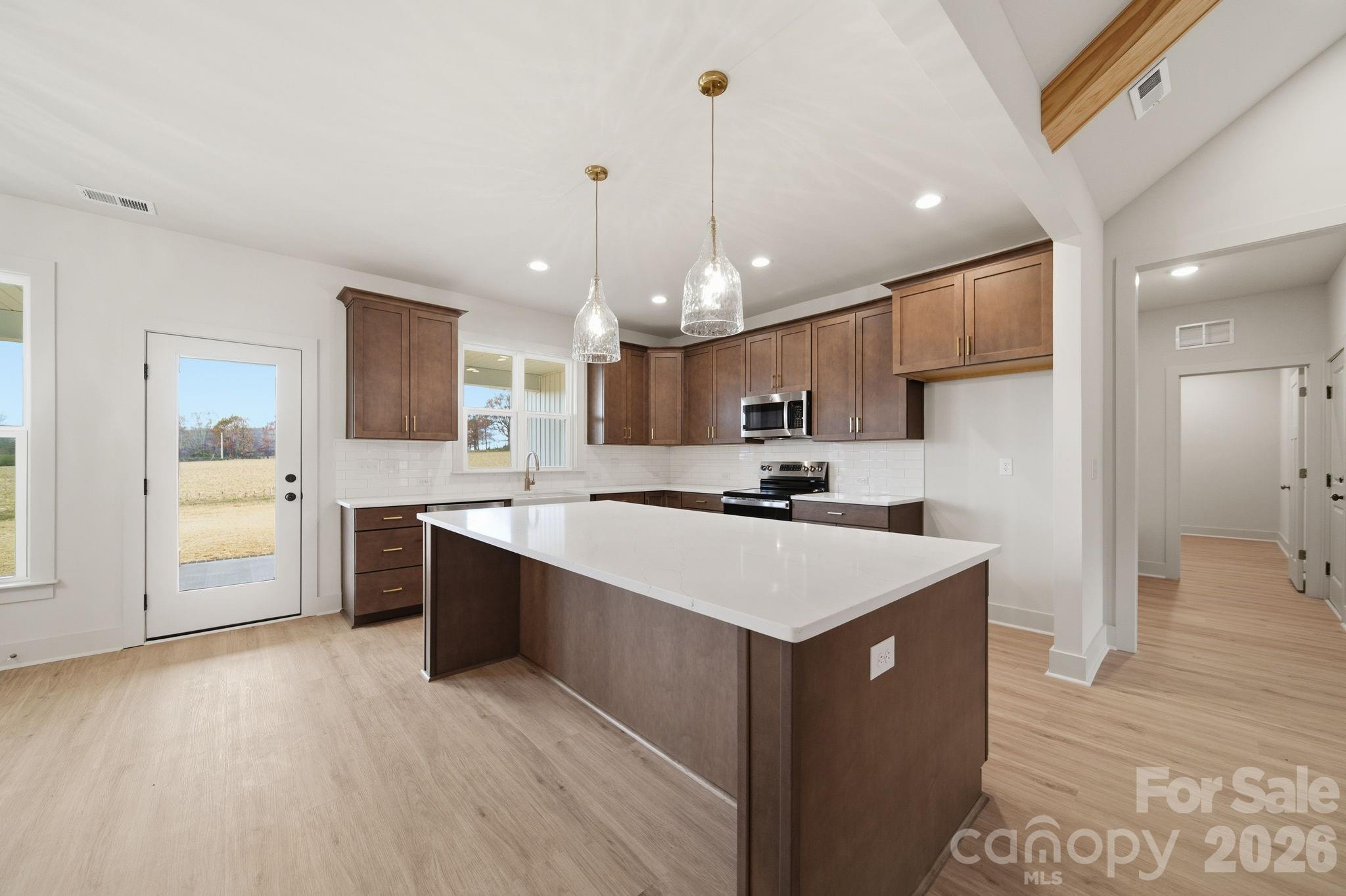 4020 Landsford Road — Marshville
