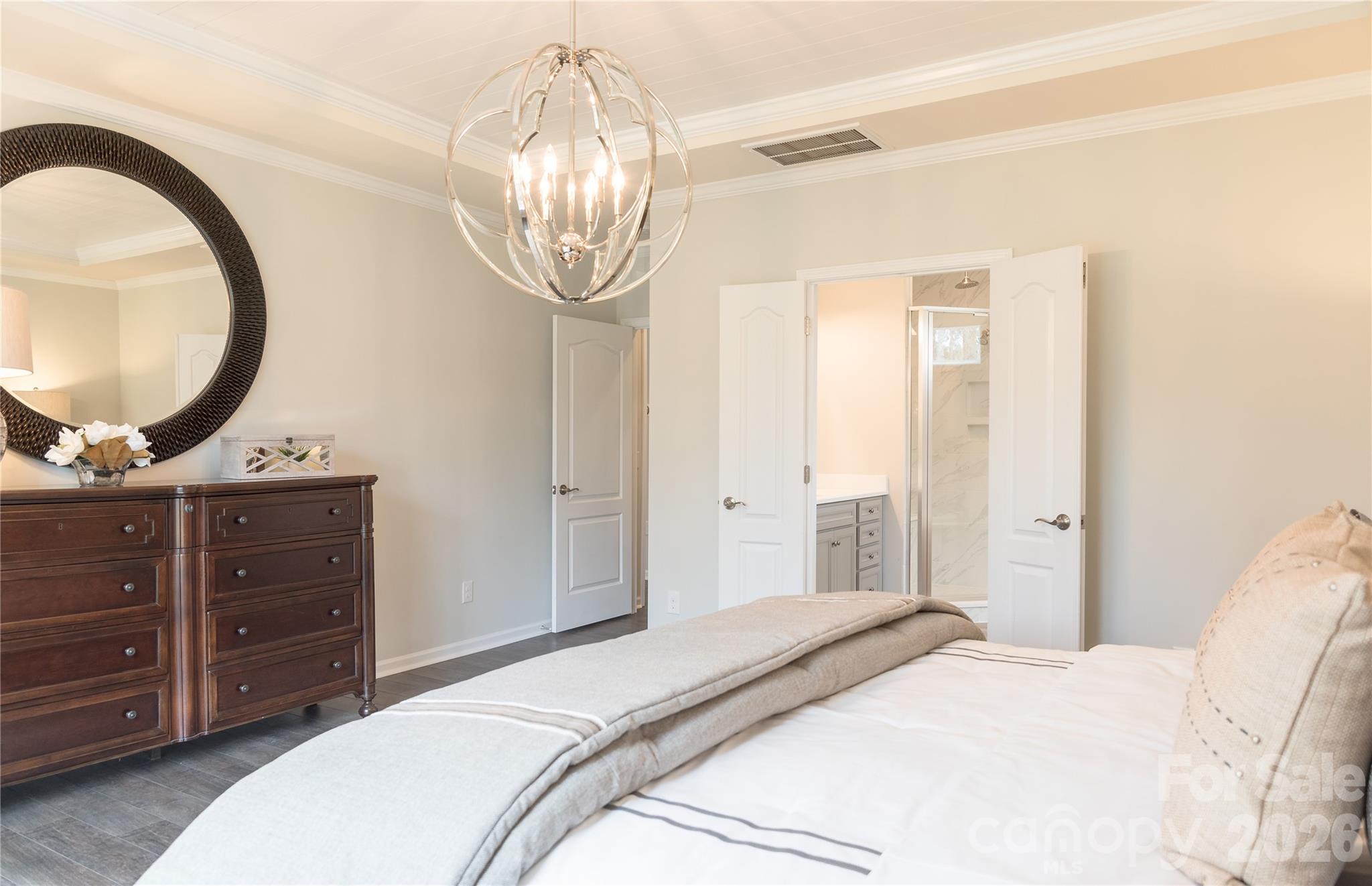 2104 Riverbend Avenue — Monroe