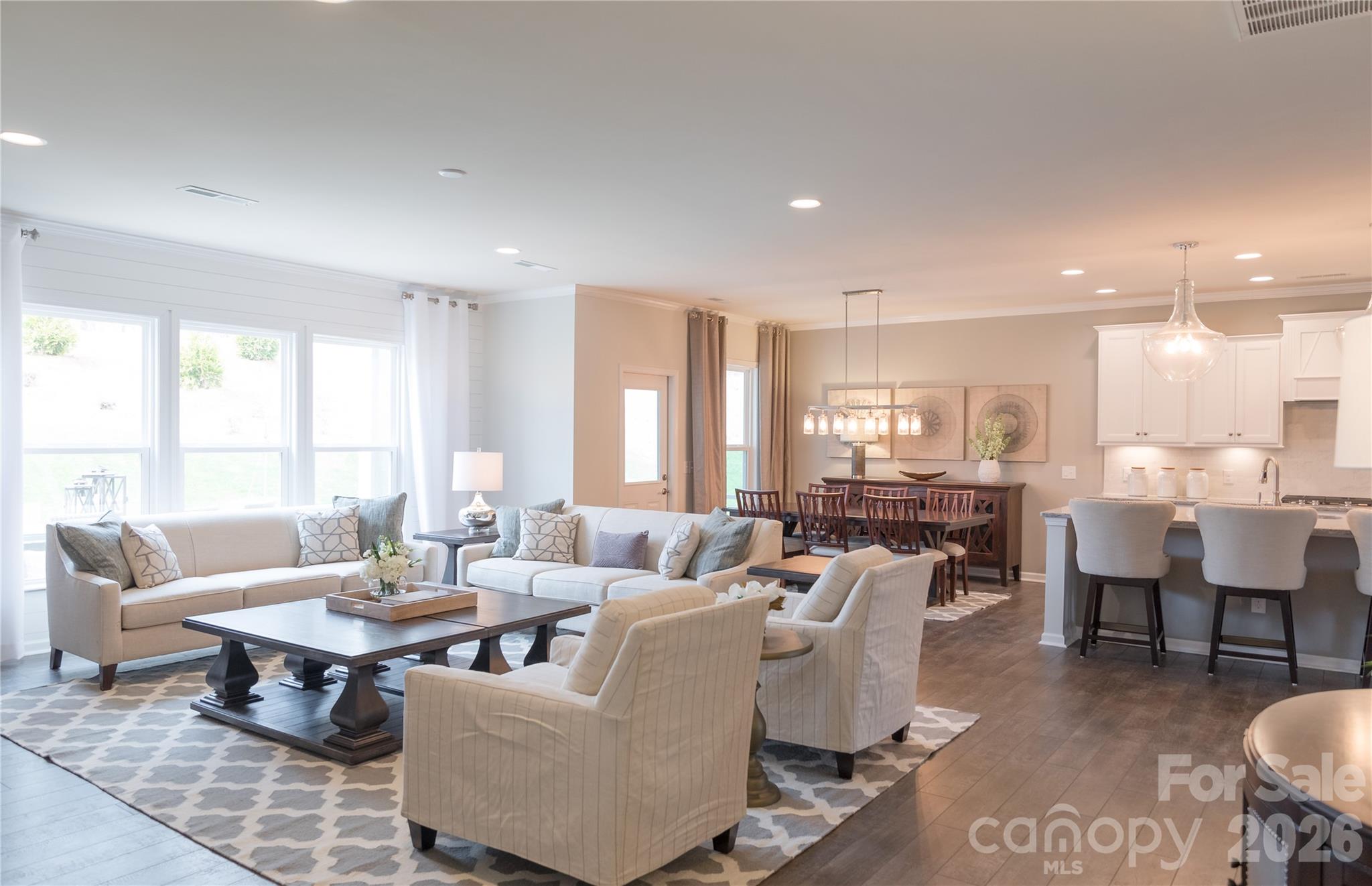 2104 Riverbend Avenue — Monroe