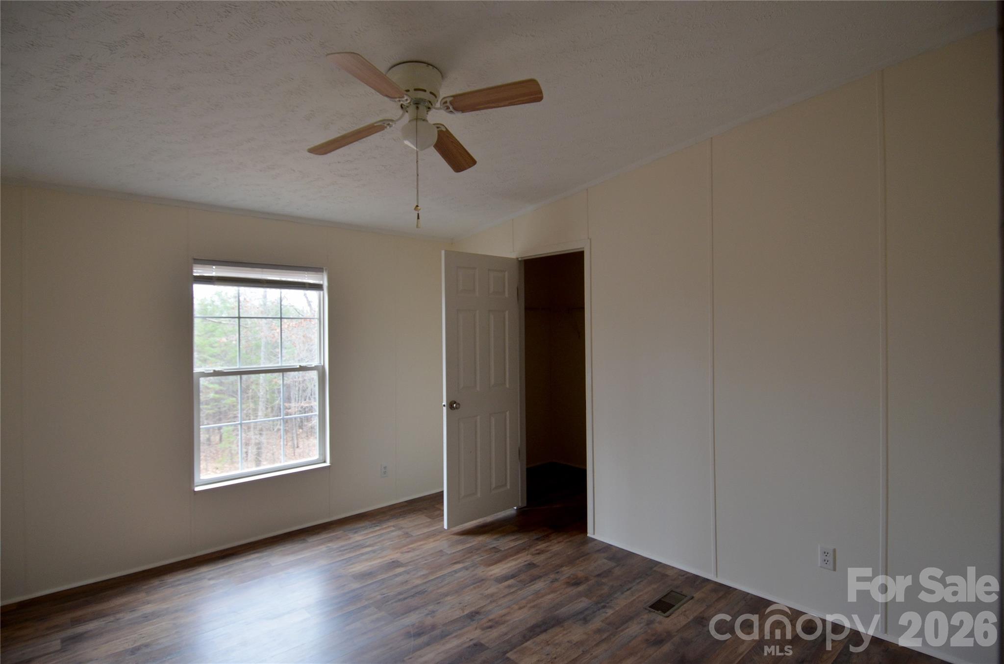 73 Walton Place Drive — Nebo