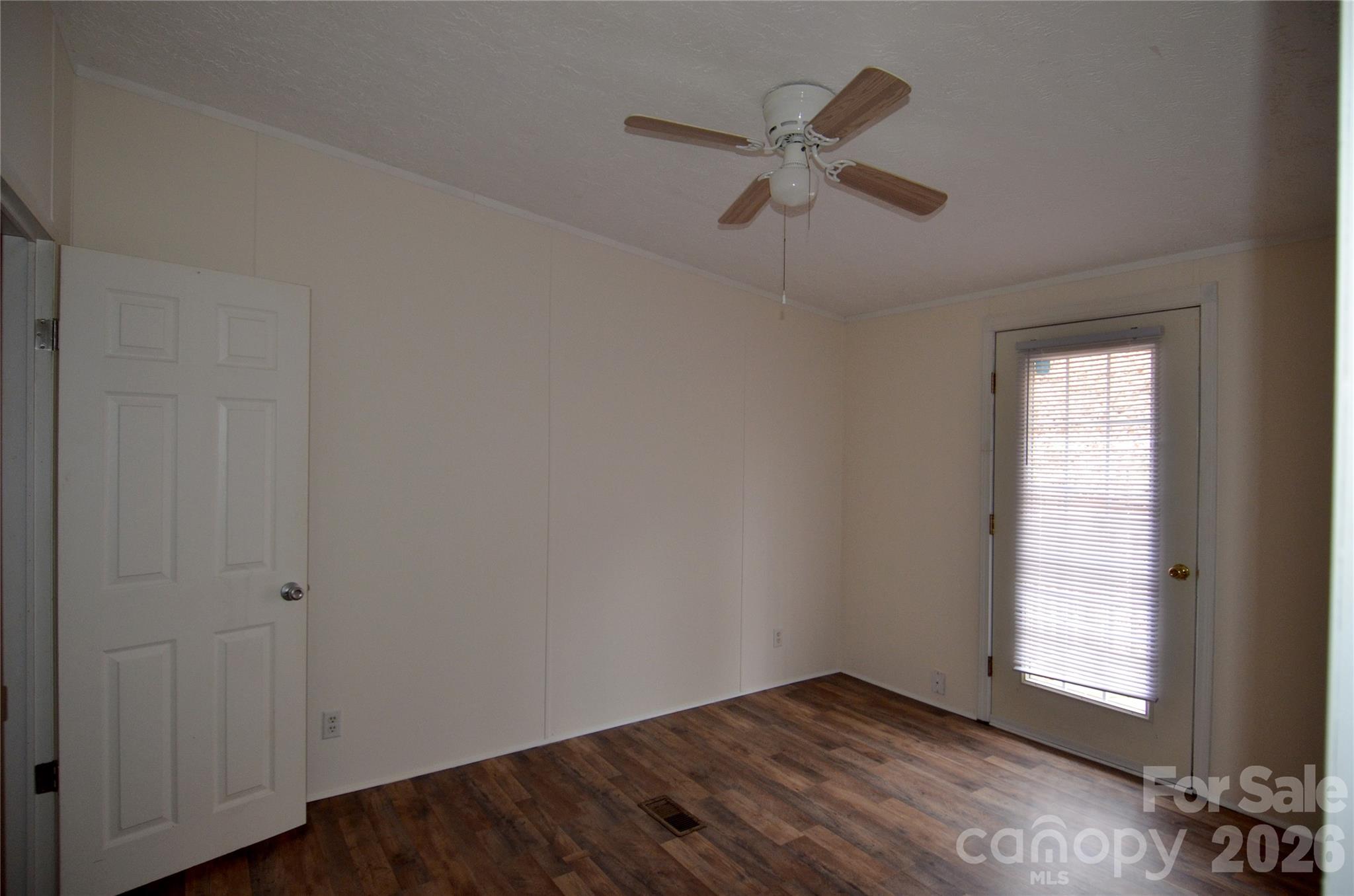 73 Walton Place Drive — Nebo