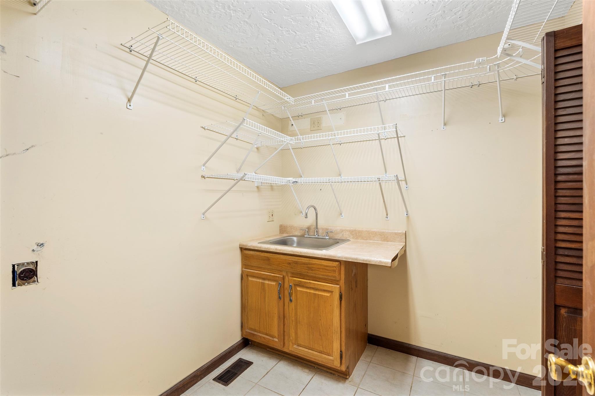 1842 Rock Springs Circle — Denver