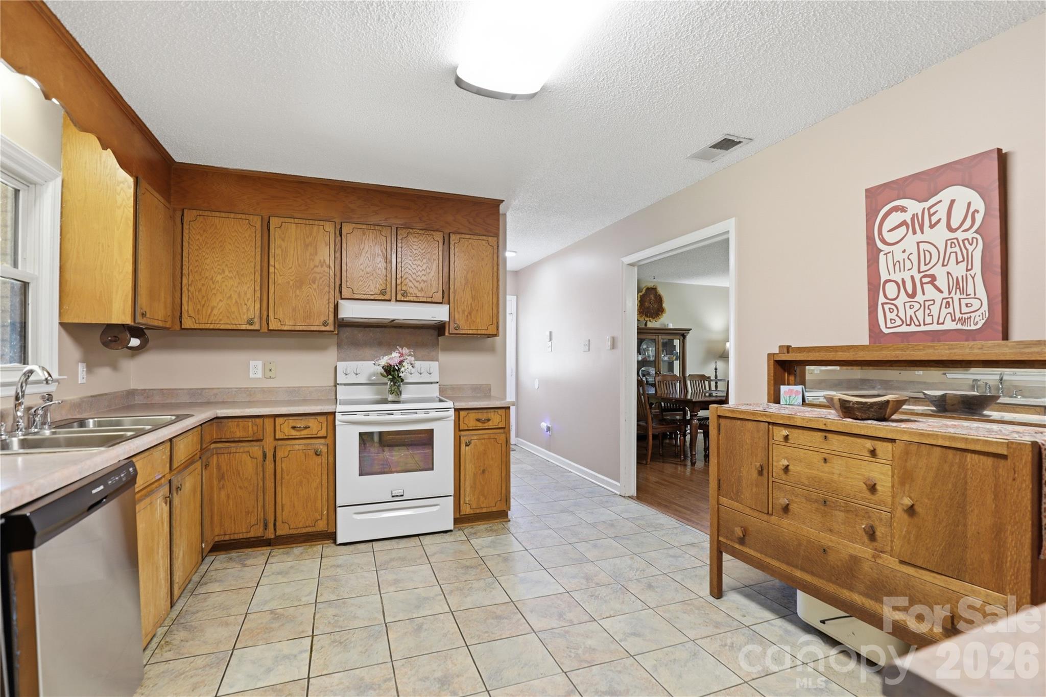 125 Southwood Park Road — Mooresville